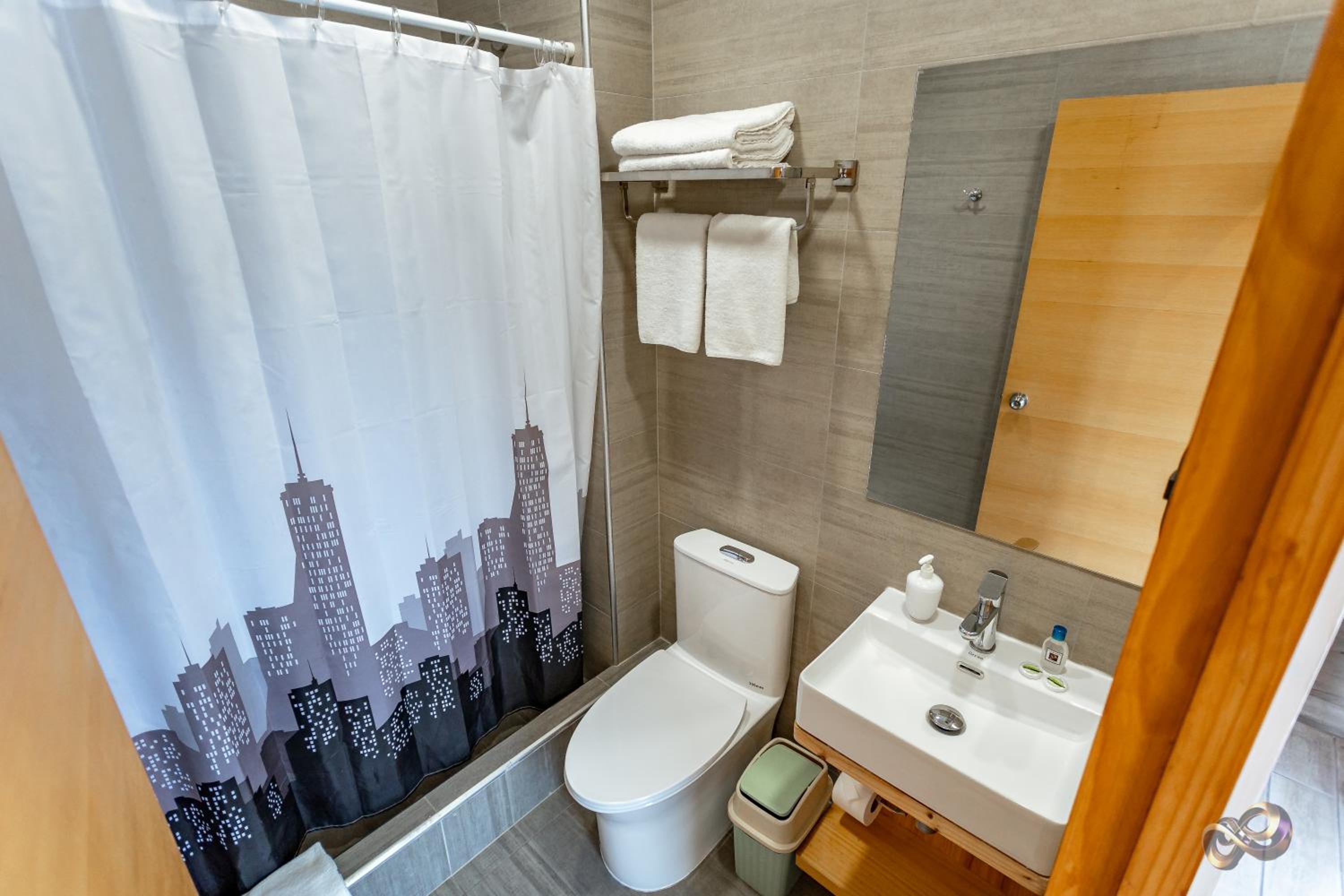 Double Room with Private Bathroom photo 3