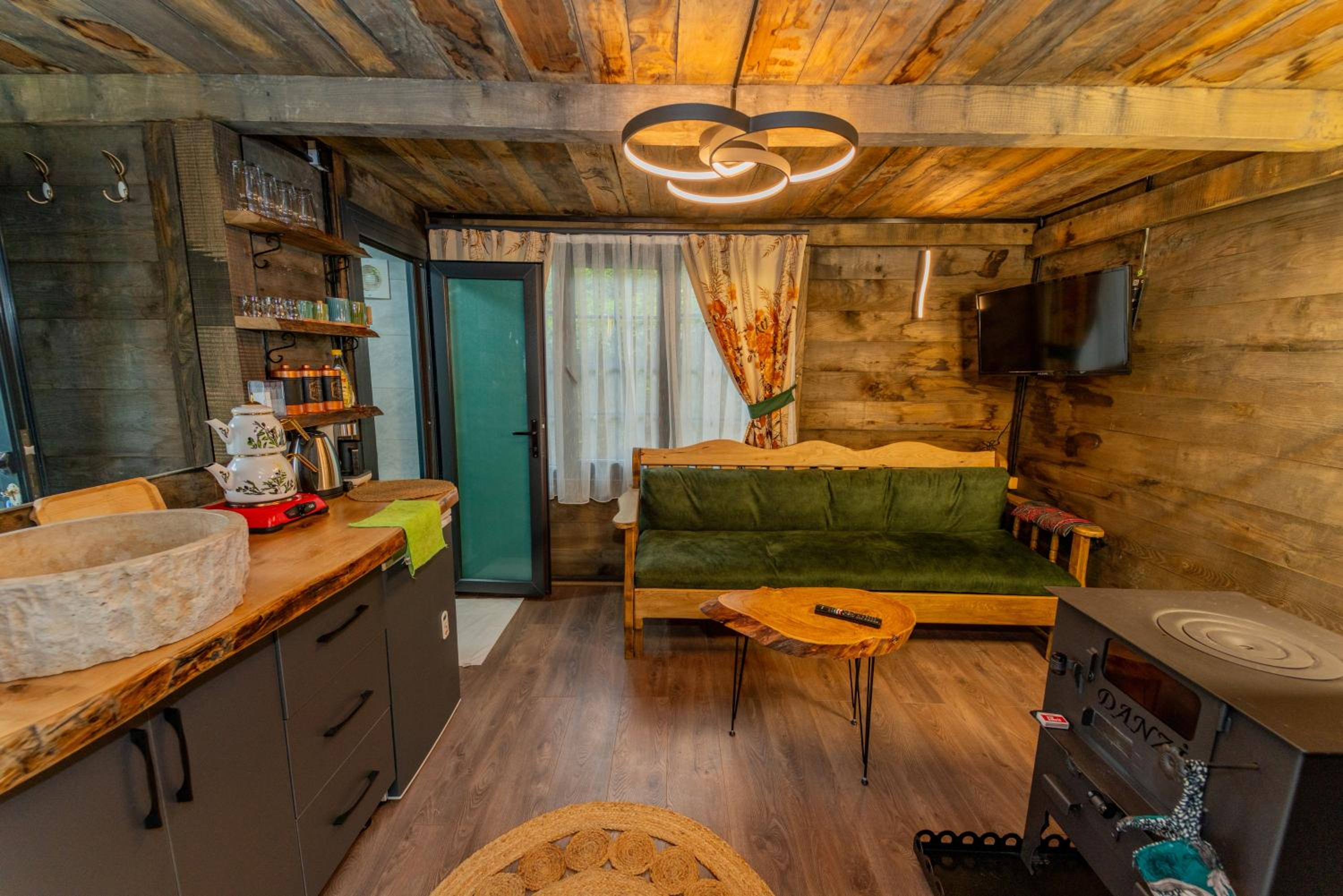 Deluxe Triple Room photo 1