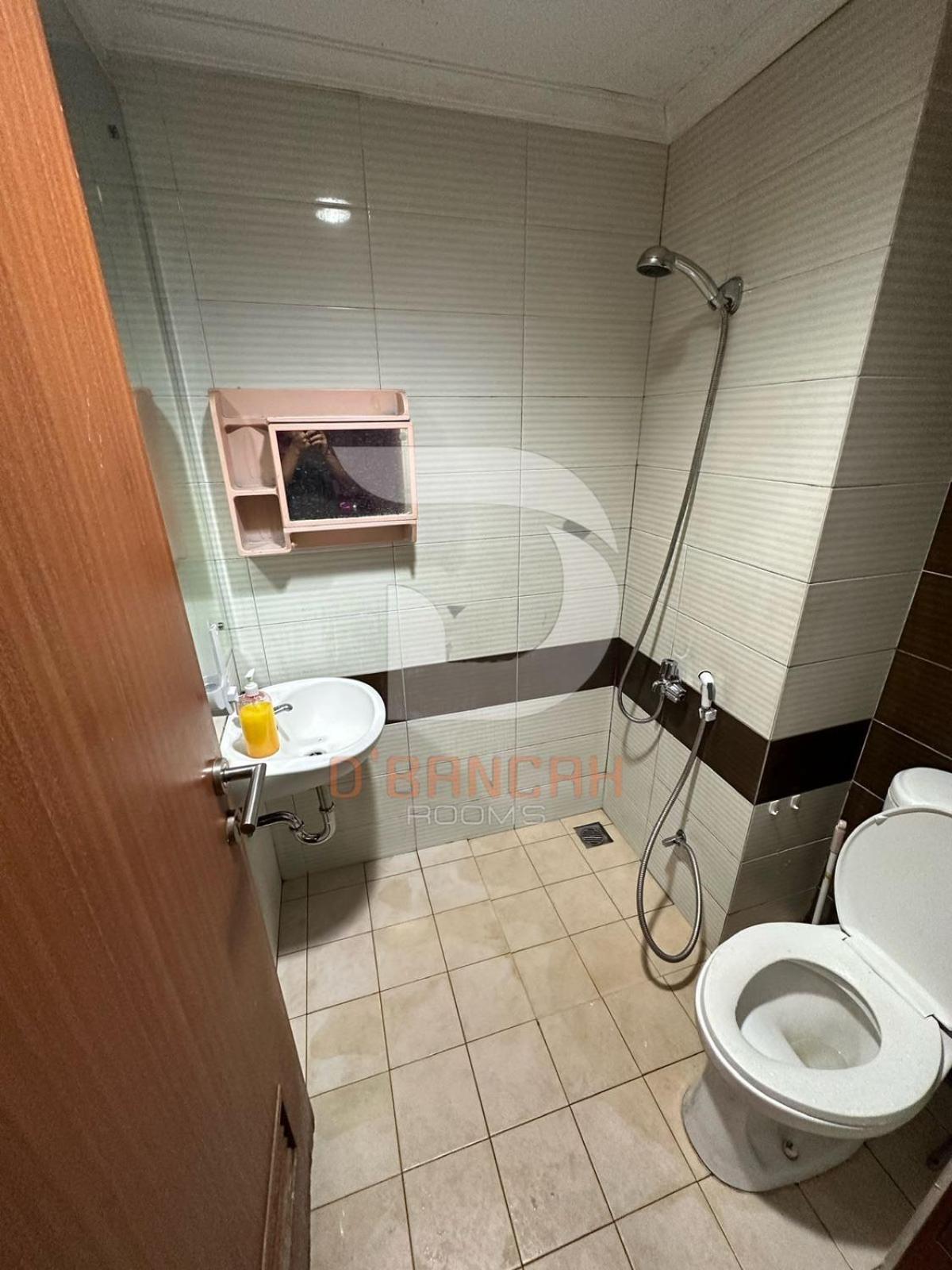 One-Bedroom Apartment - Photo 4
