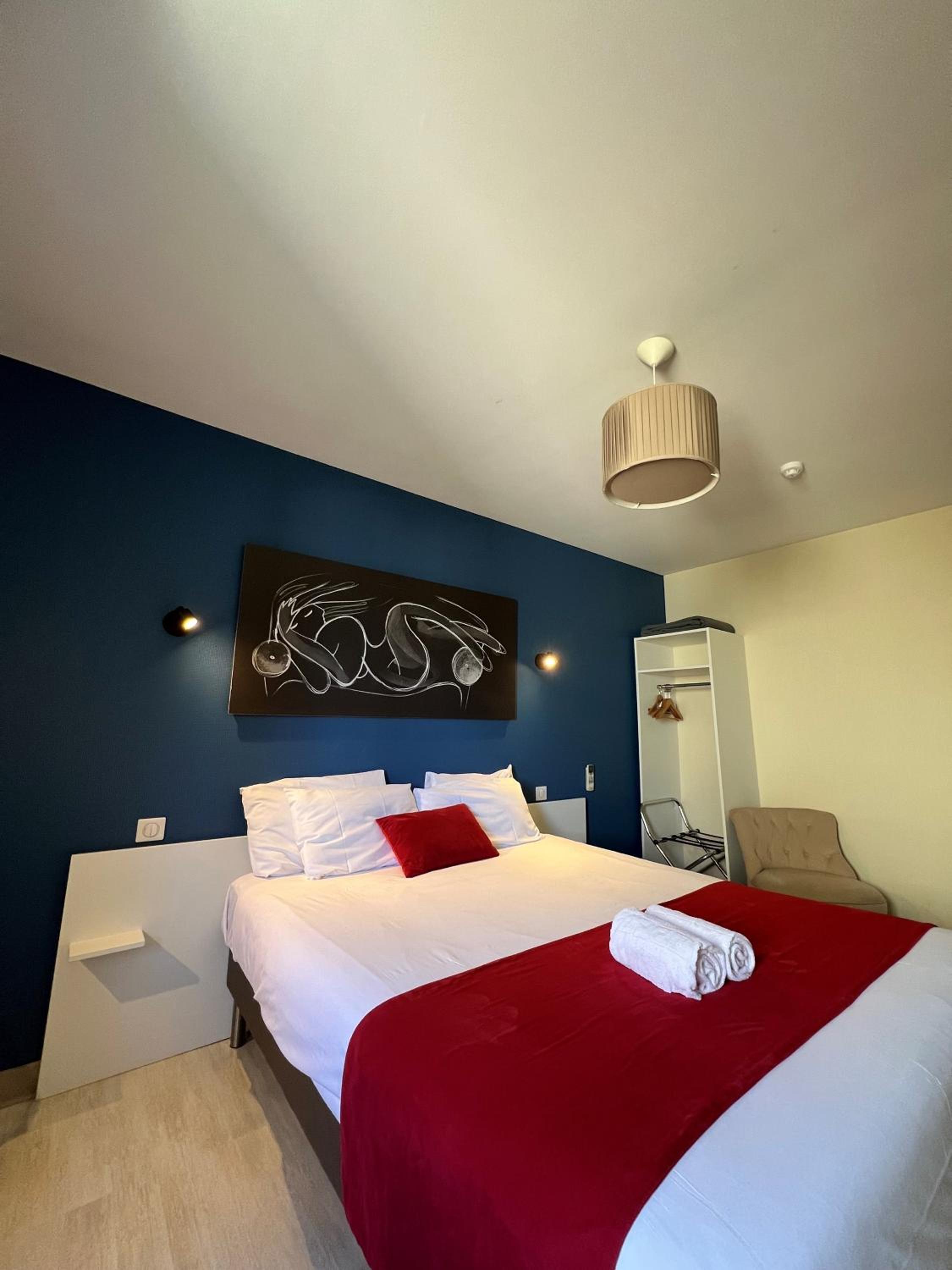 Club Double Room - Photo 5