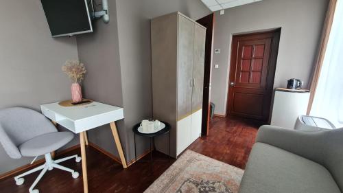 Double Room with Private Bathroom photo 2