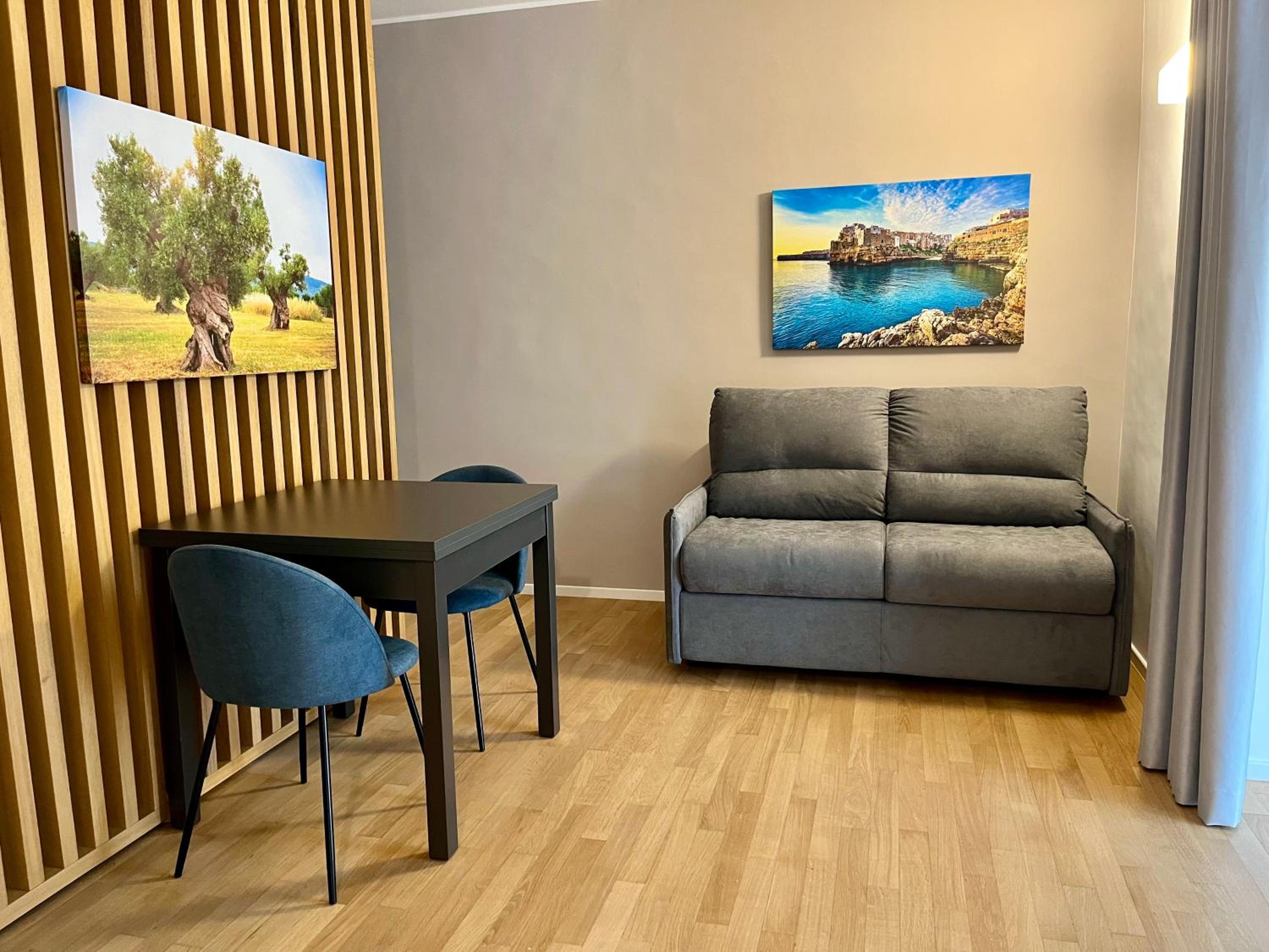 One-Bedroom Apartment