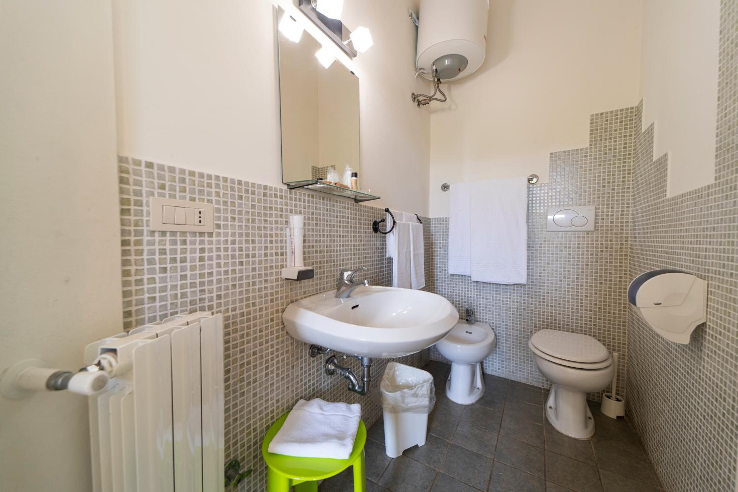 Superior Double or Twin Room - Photo 7