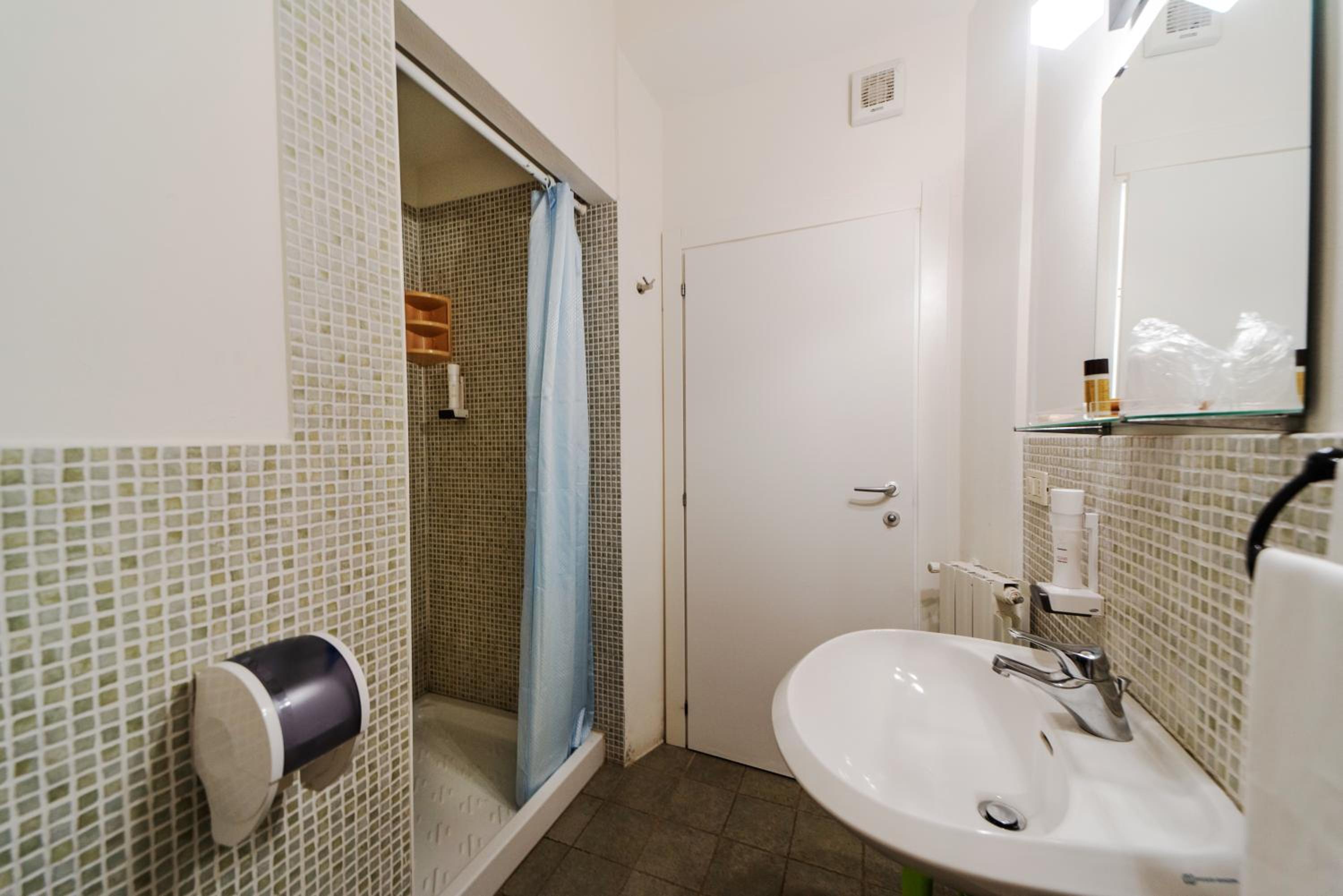 Superior Double or Twin Room - Photo 6