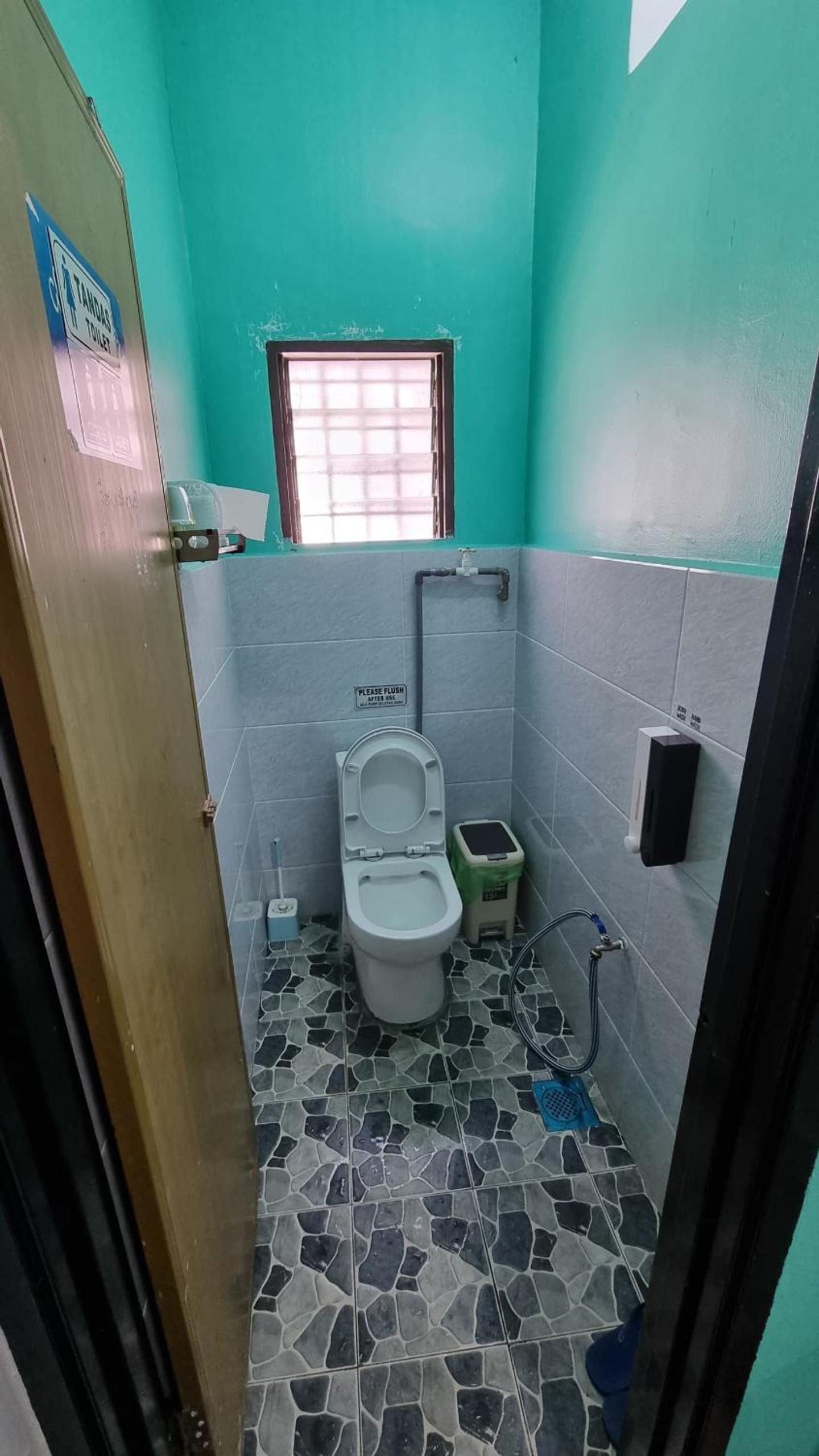 Three-Bedroom House photo 2