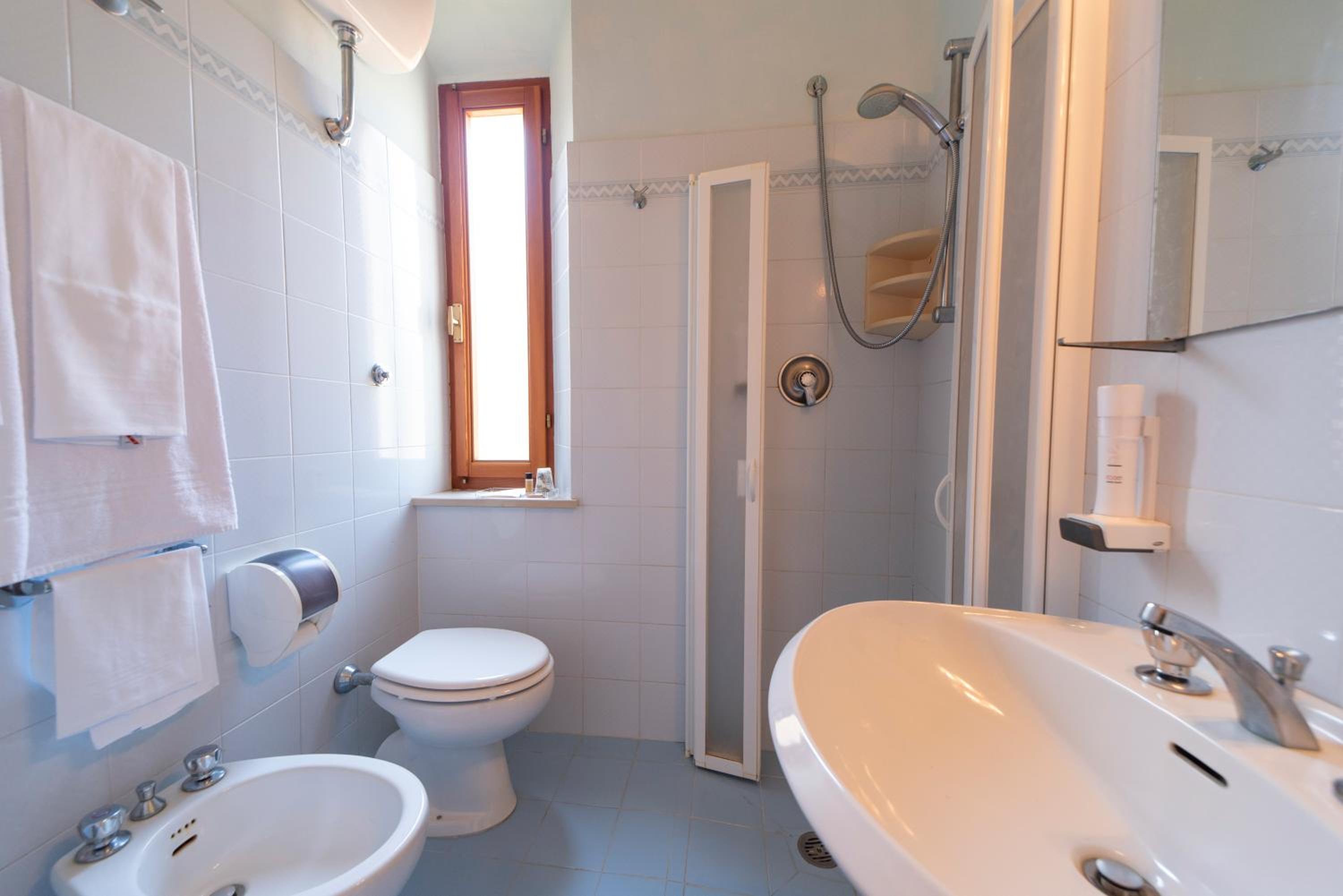 Superior Double or Twin Room - Photo 2
