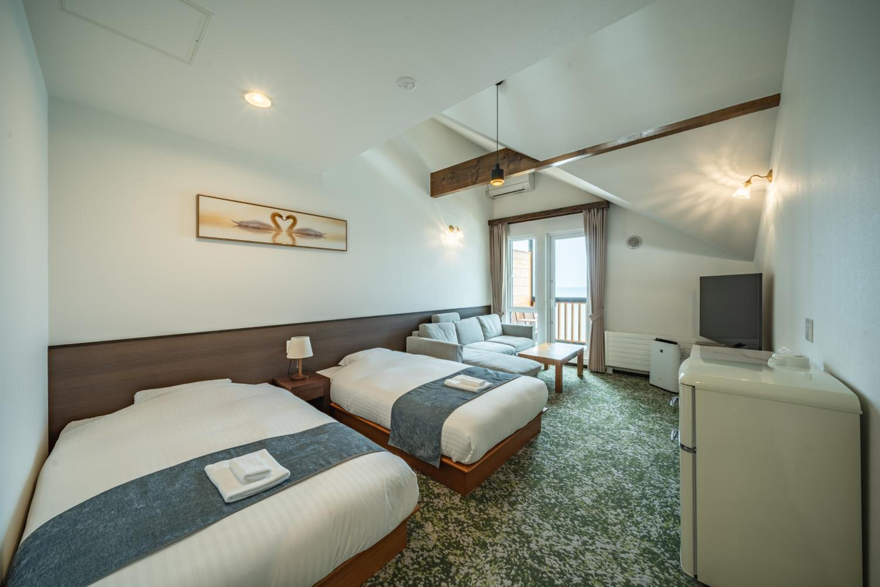 Deluxe Twin Room with Sea View photo 1