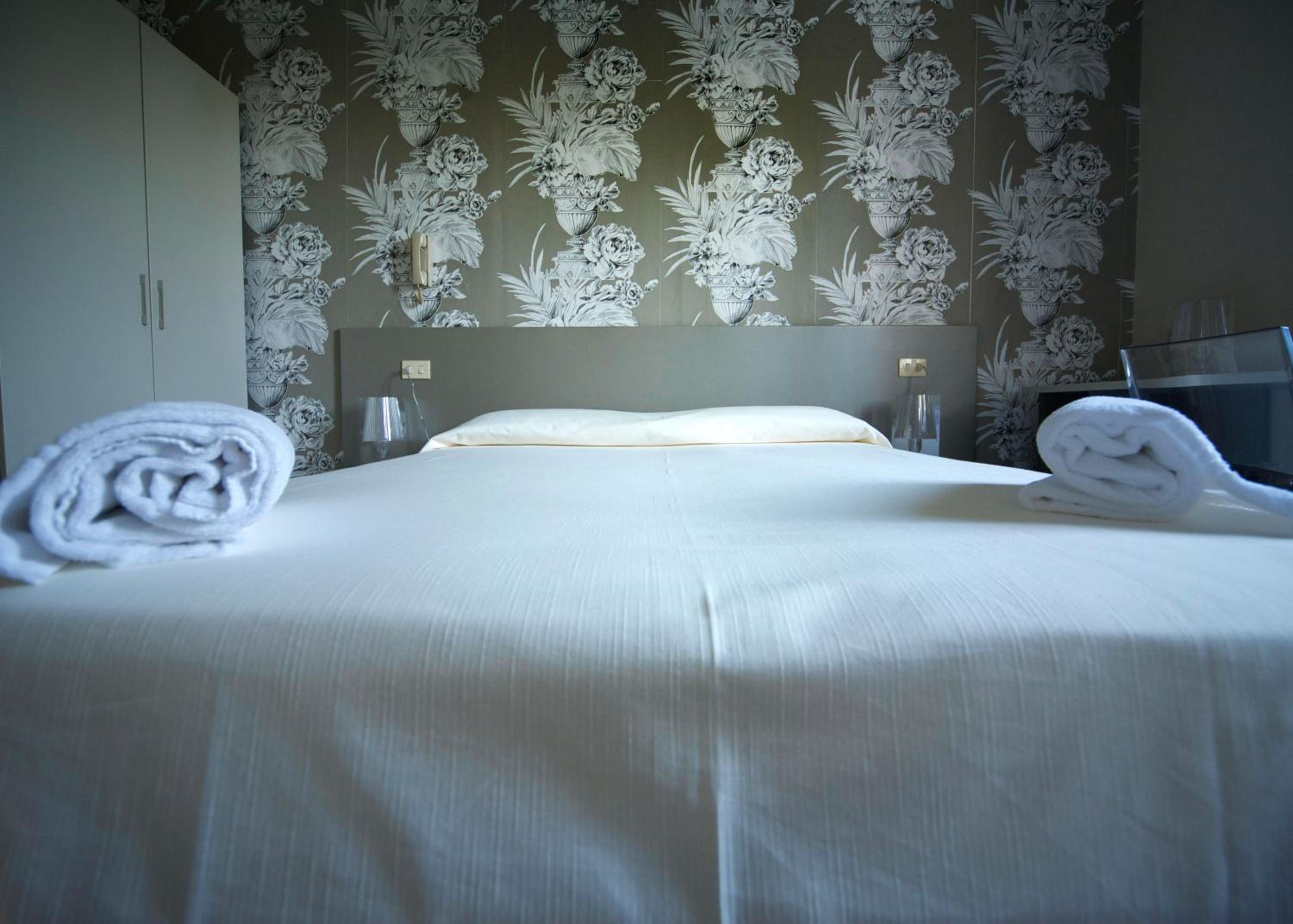 Superior Double or Twin Room - Photo 10