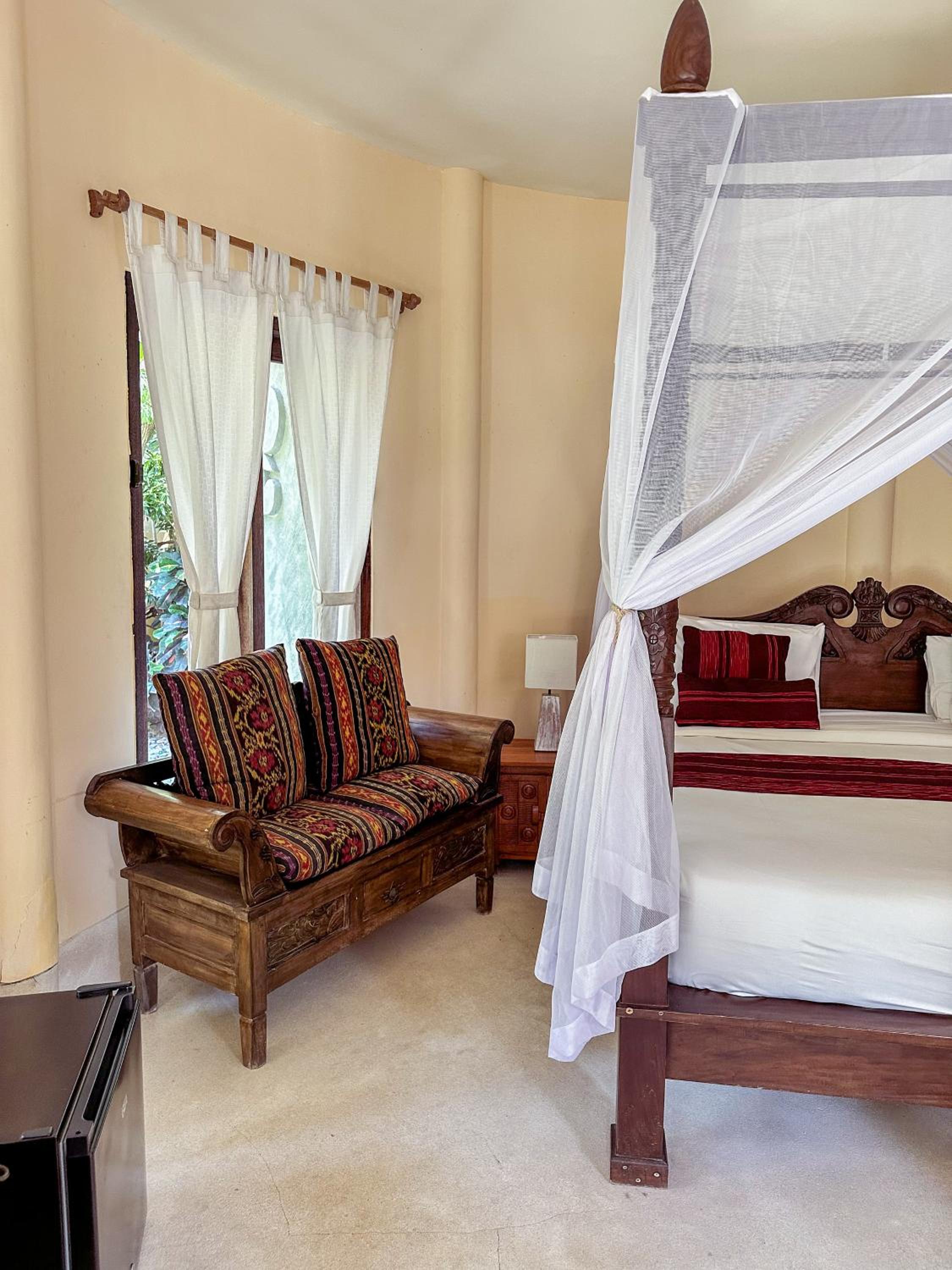 Double Room with Pool View or Garden View - Photo 22