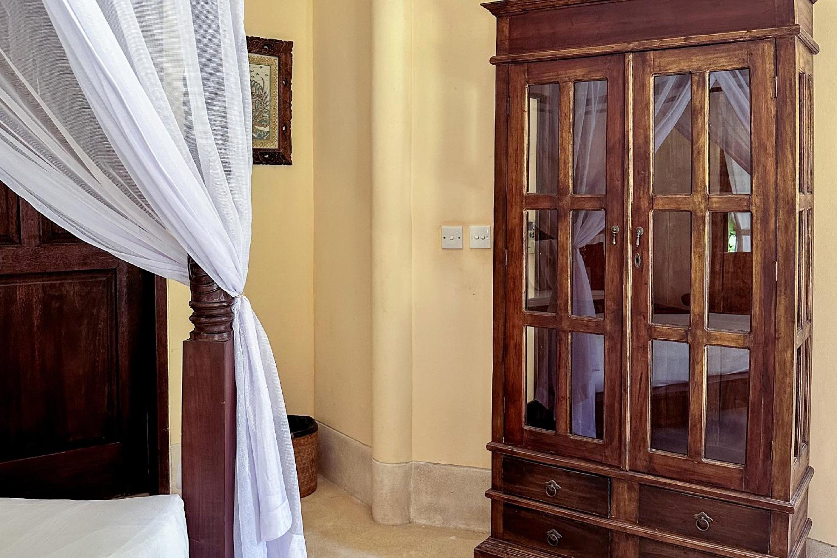 Double Room with Pool View or Garden View - Photo 27