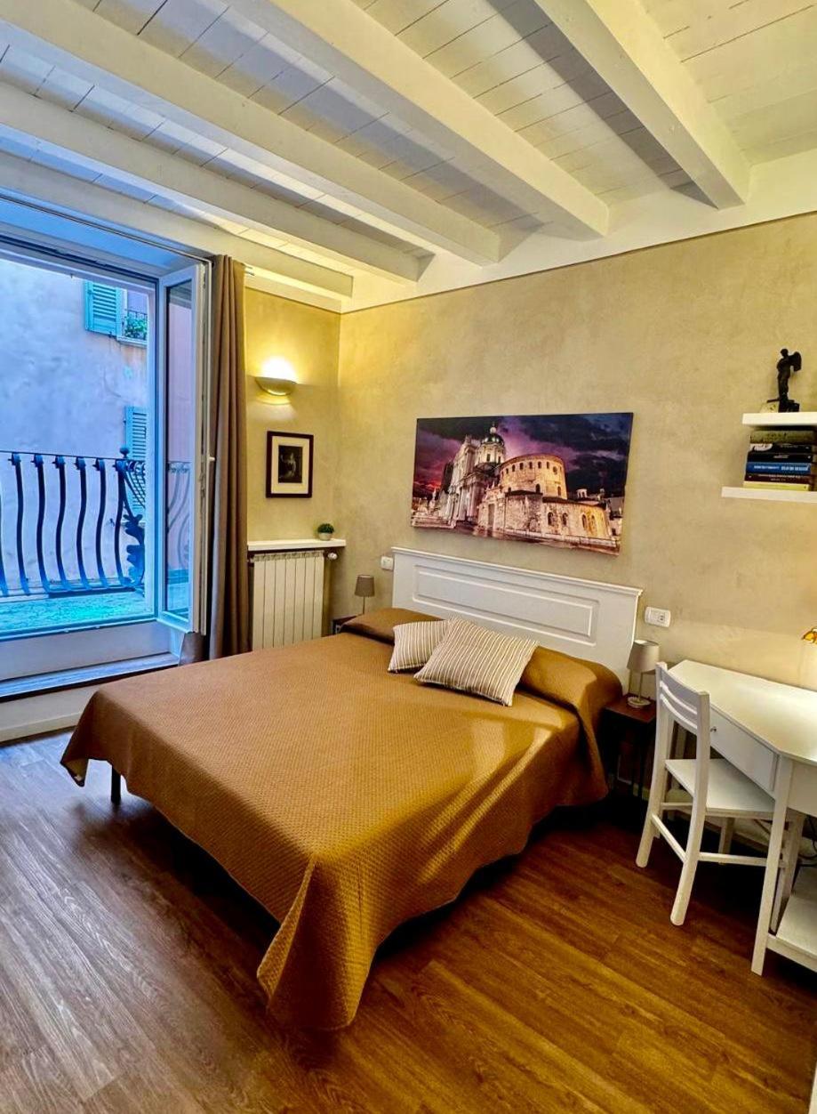 One-Bedroom Apartment With Balcony