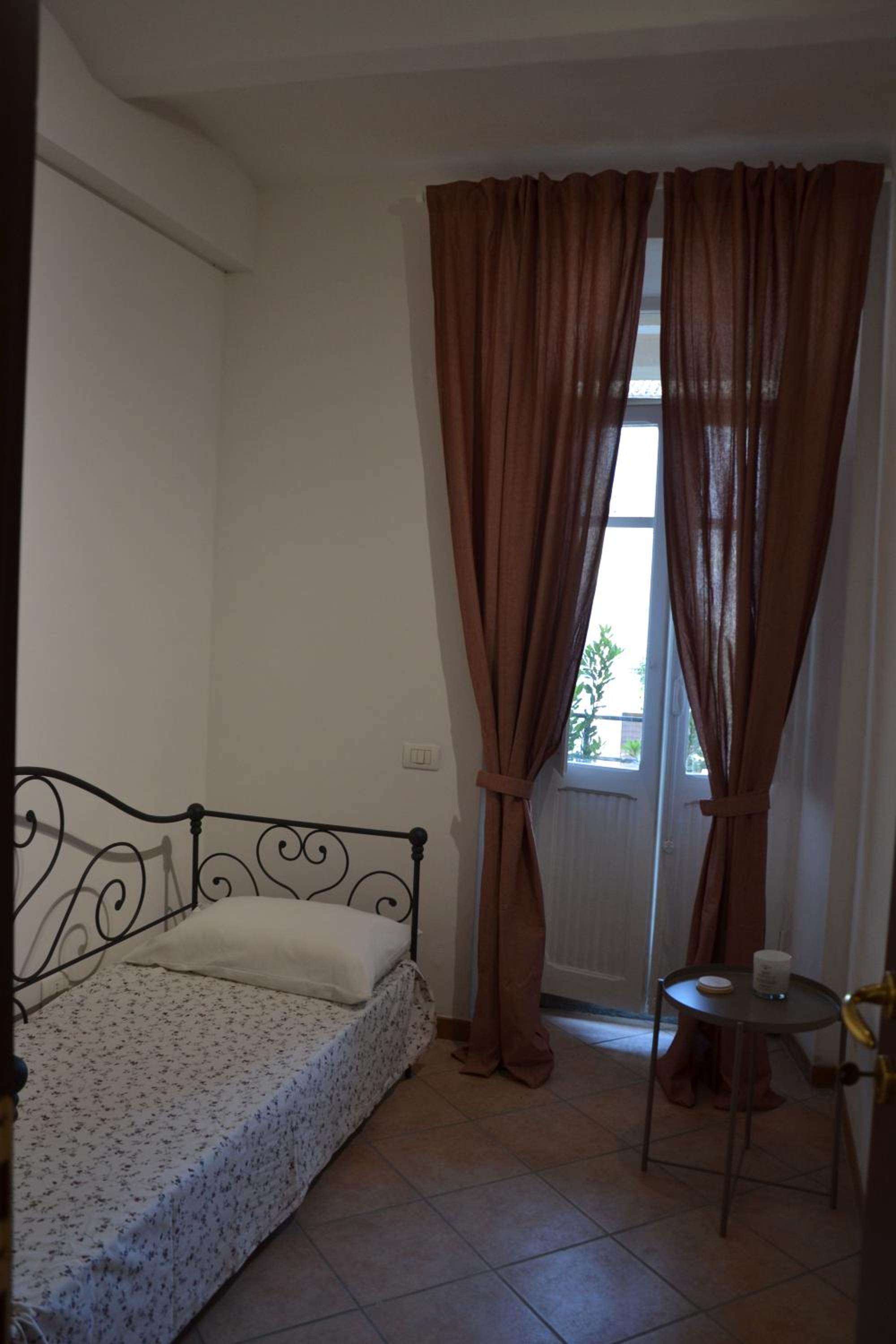 Two-Bedroom House photo 3