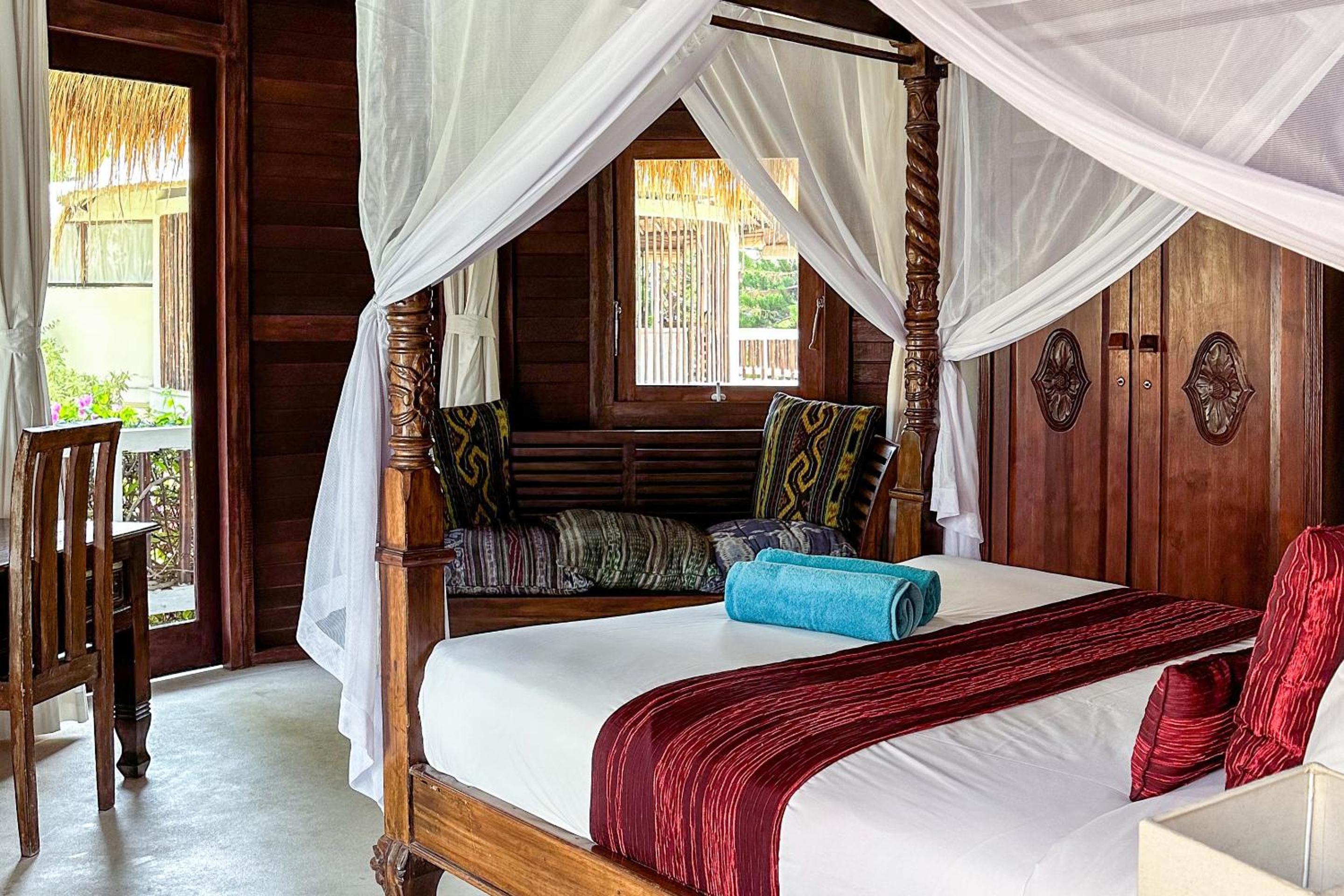 Double Room with Balcony and Pool View or Garden View - Photo 18