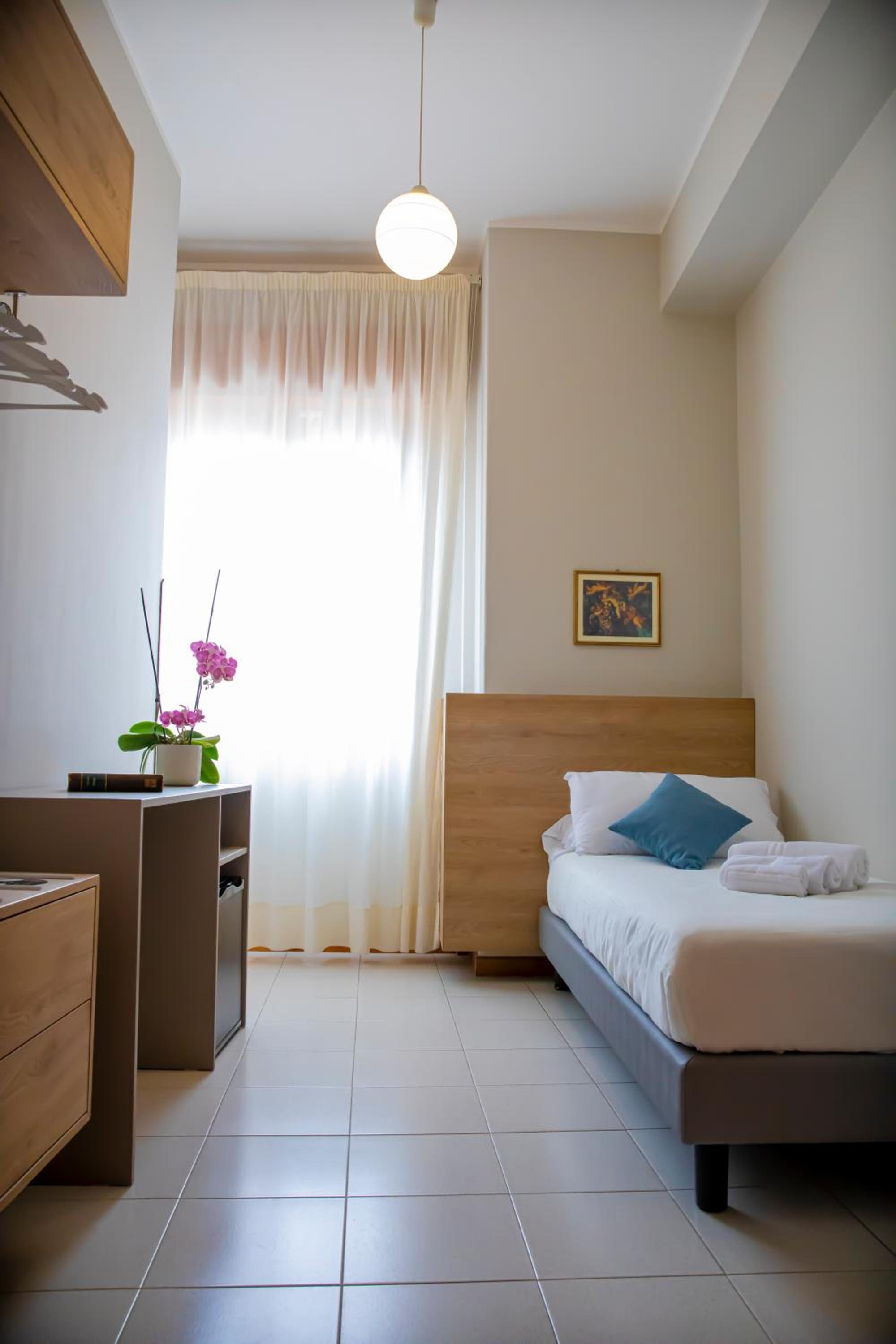 Single Room photo 1