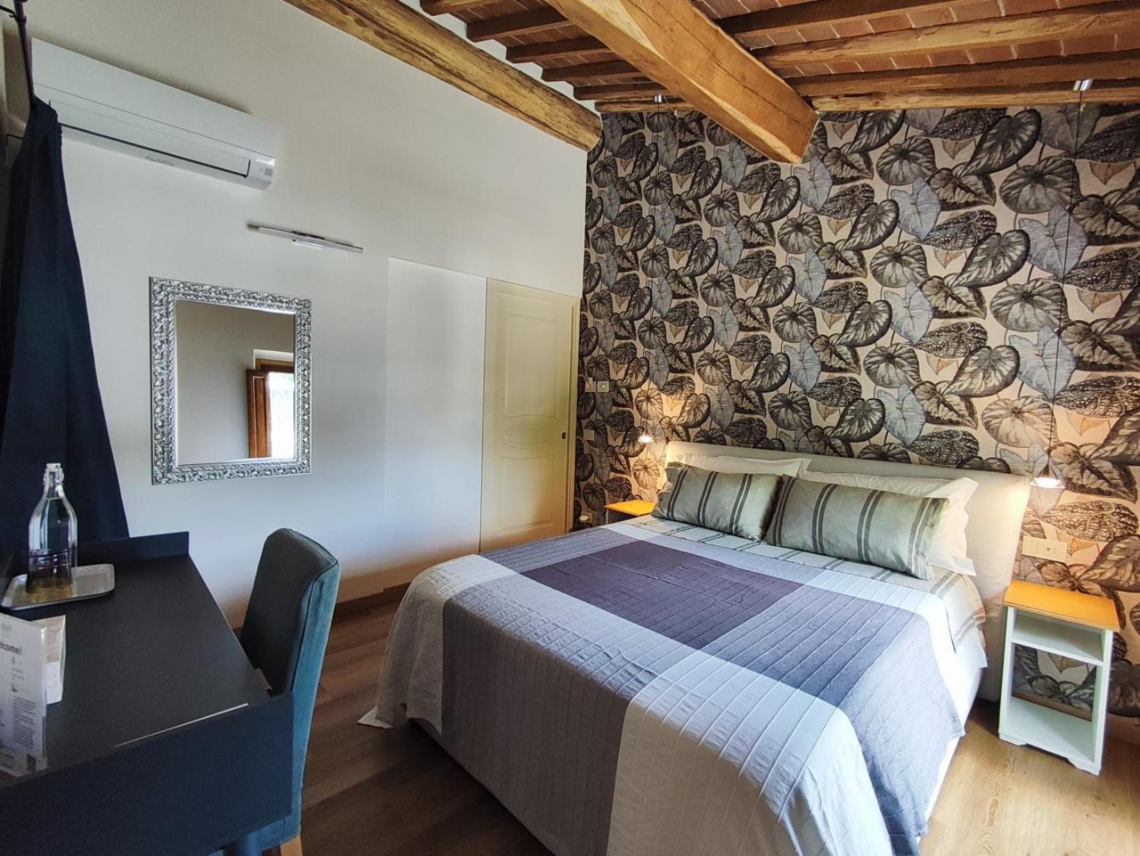 Double Room with Private Bathroom photo 1
