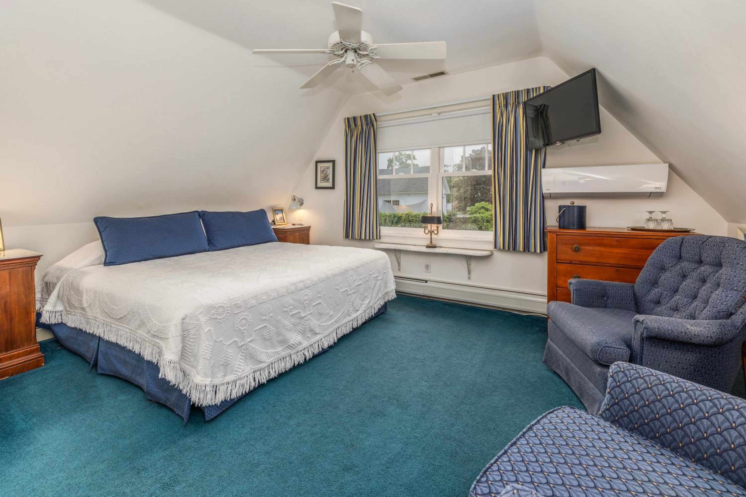 King Room - Winstead Inn