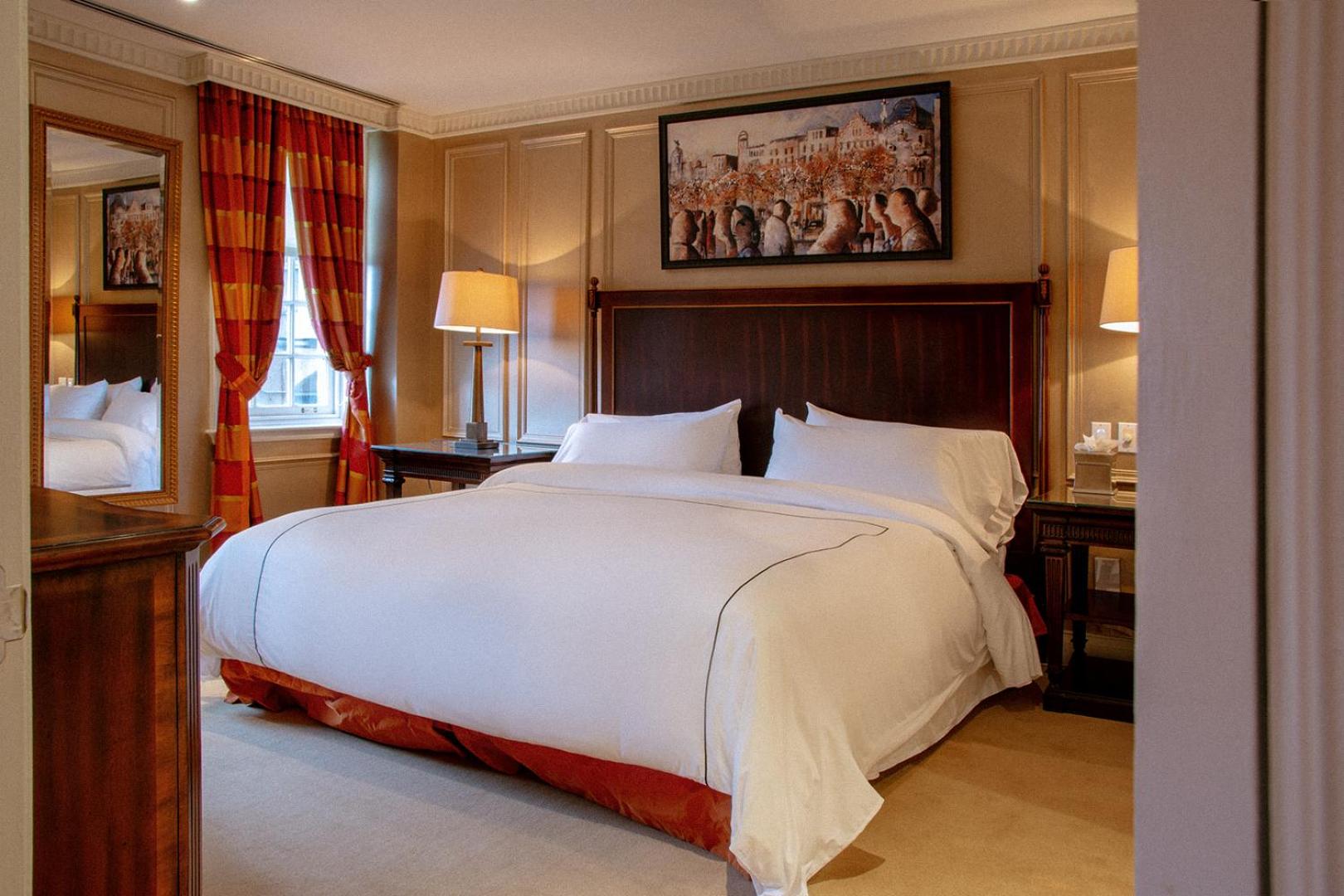 Two-Bedroom Suite - Photo 3