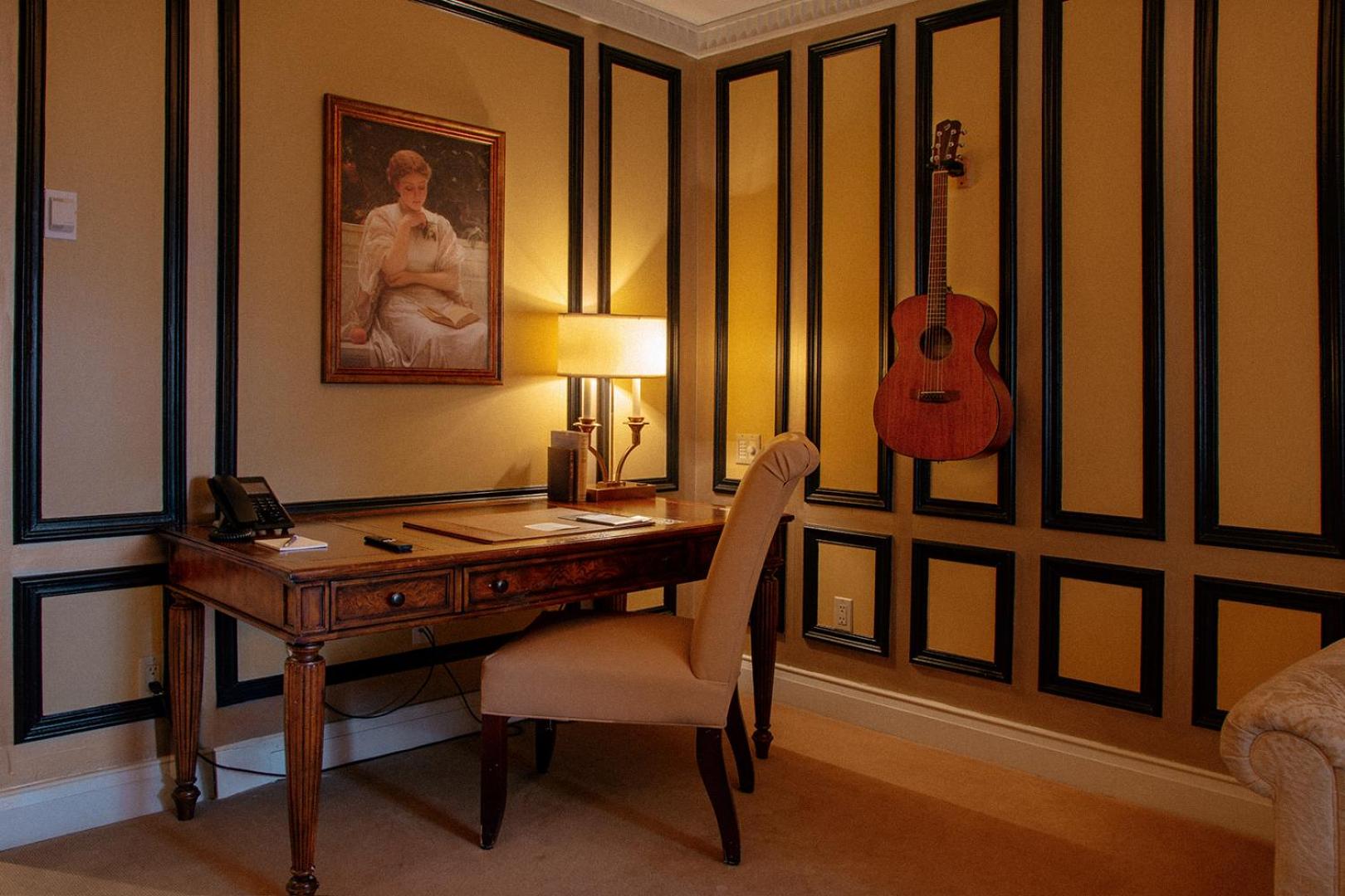 Two-Bedroom Suite - Photo 6