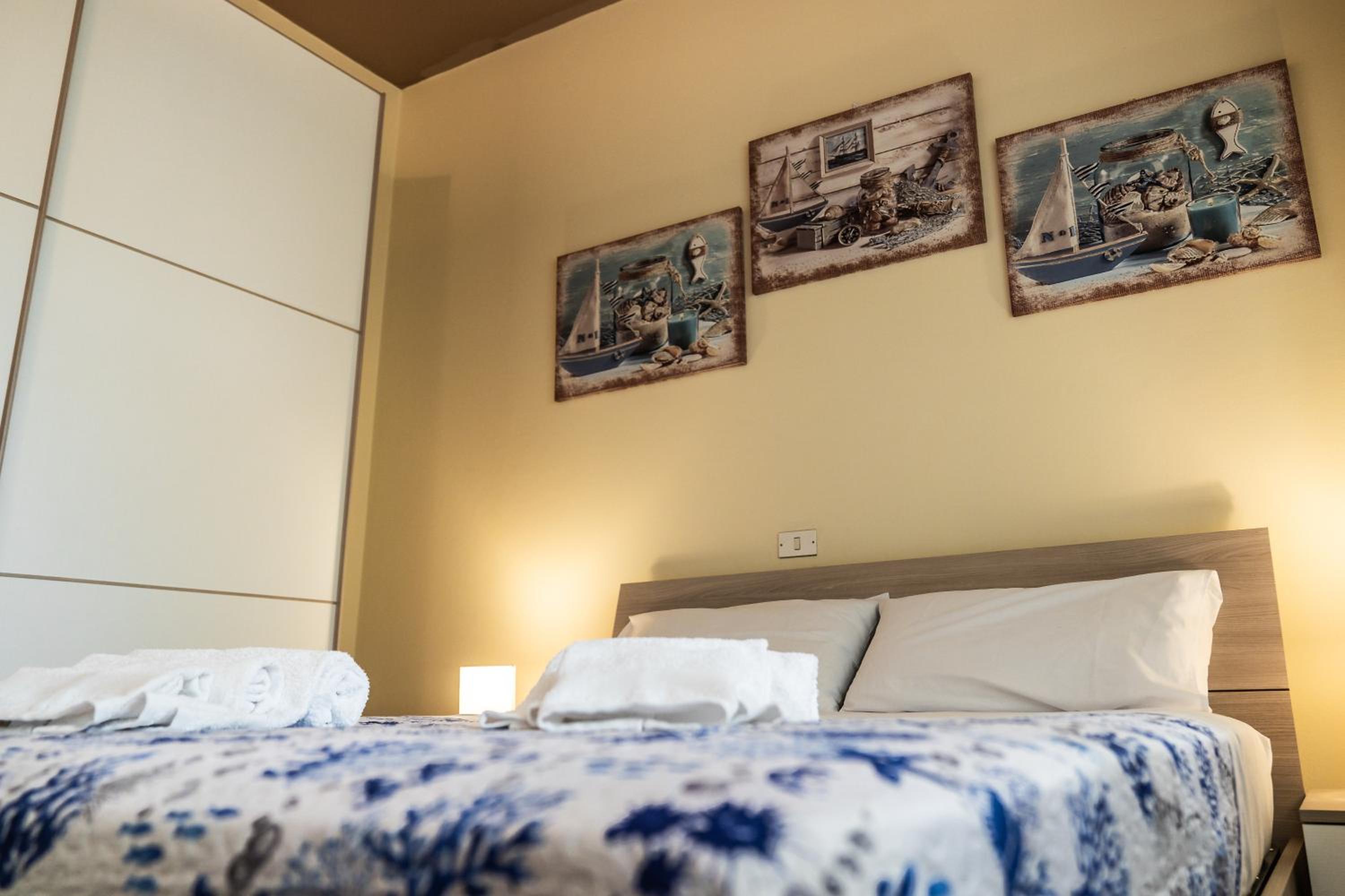 One-Bedroom Apartment with Balcony photo 1