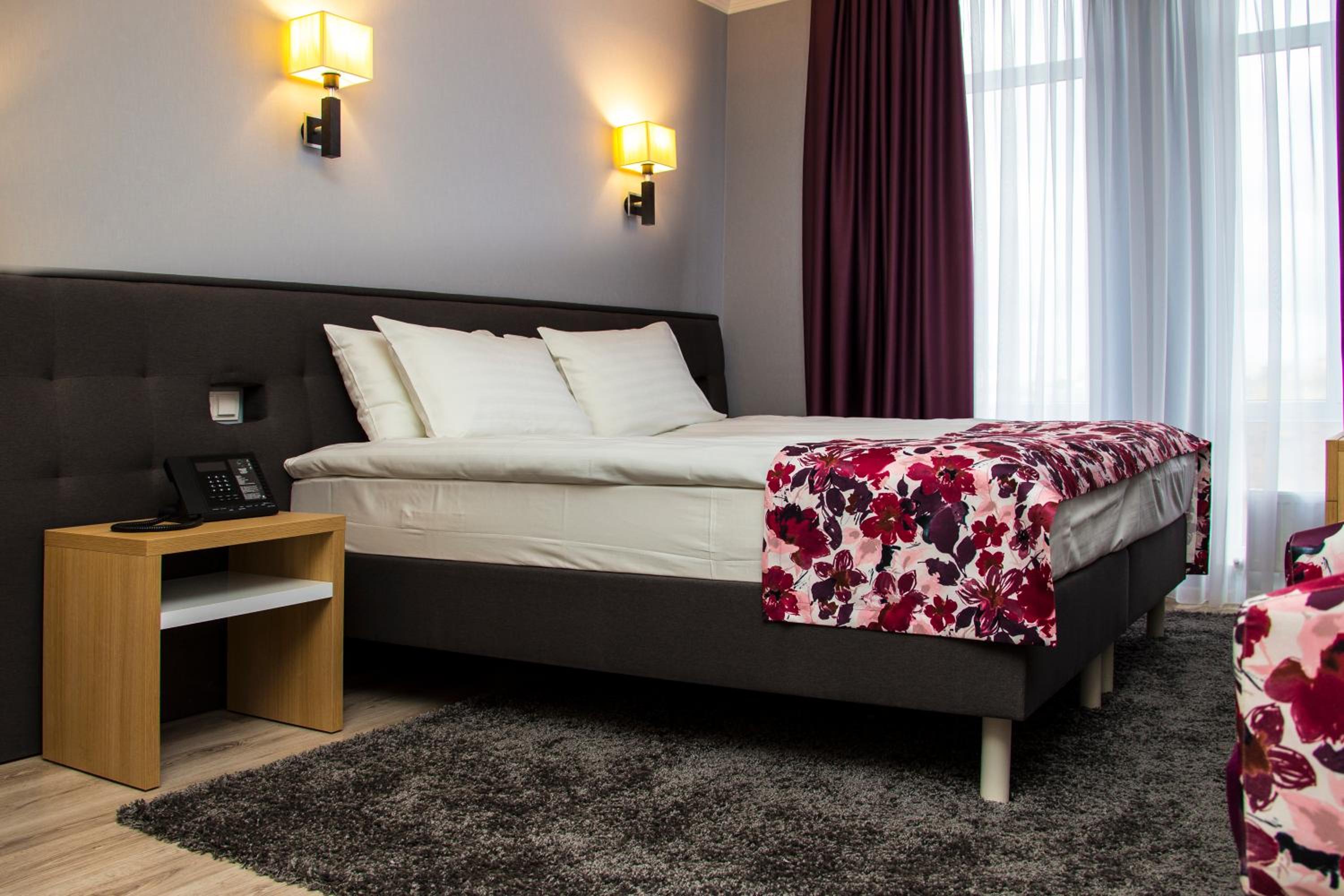 Deluxe Junior Suite photo 3
