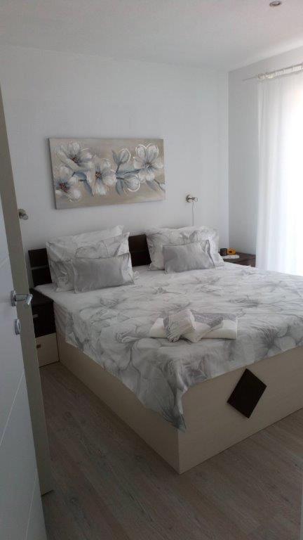One-Bedroom Apartment with Balcony photo 1