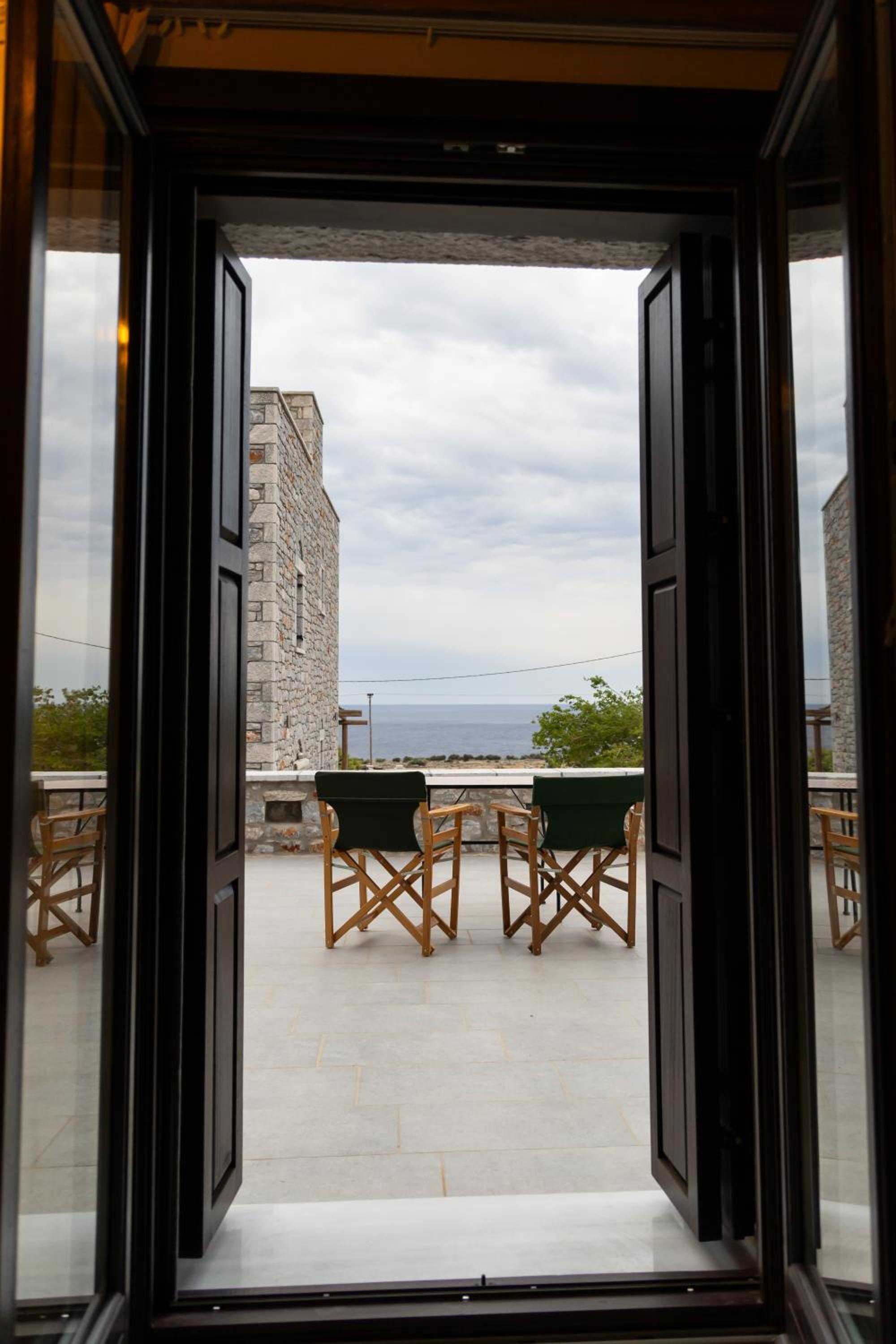 Deluxe Double Room with Sea View photo 3