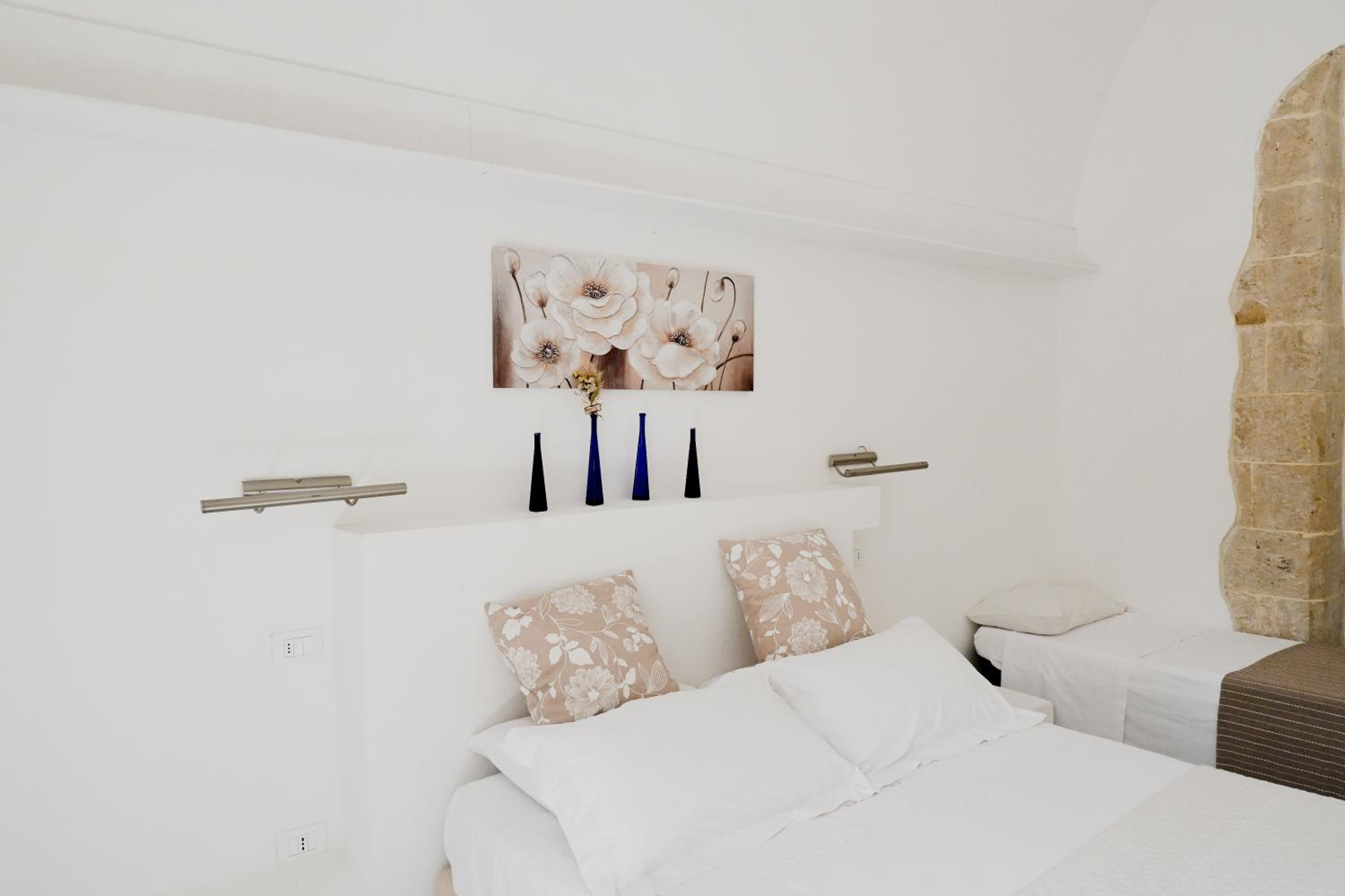 Triple Room with Garden View - Photo 14