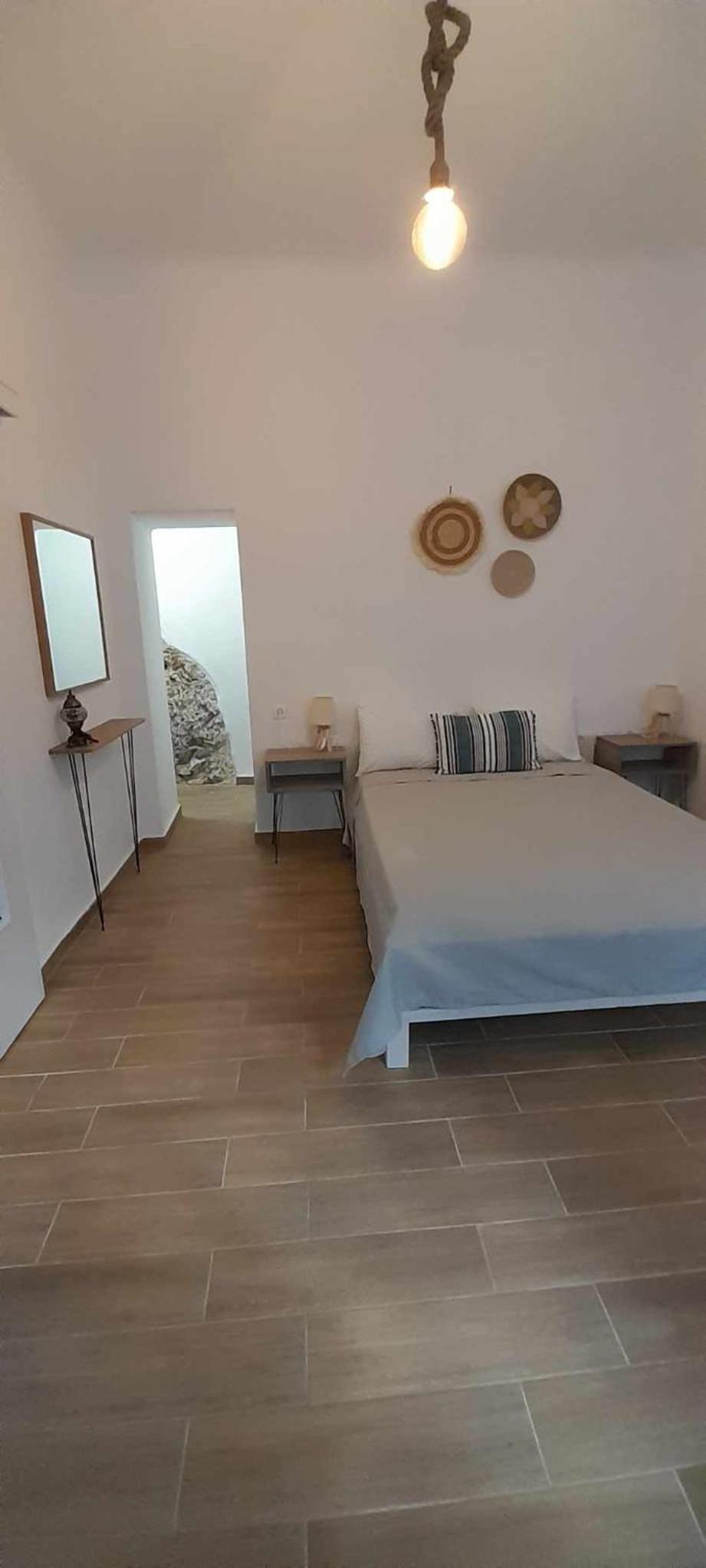 One-Bedroom House photo 1