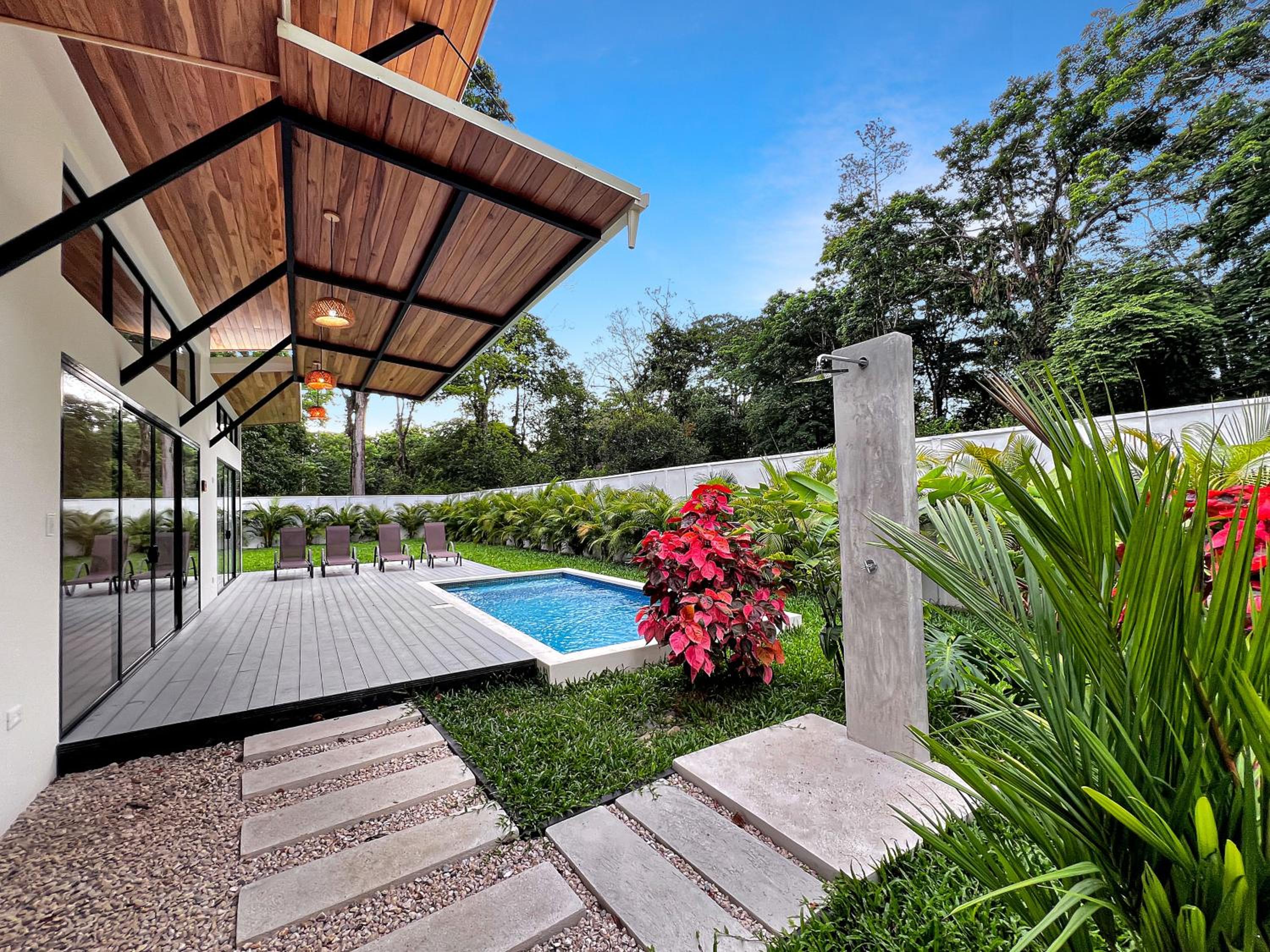 Two-Bedroom Villa photo 2