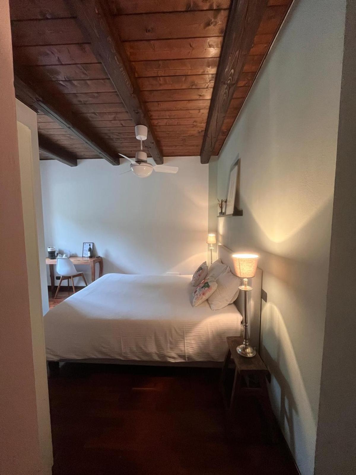 Double Room with Private Bathroom photo 1
