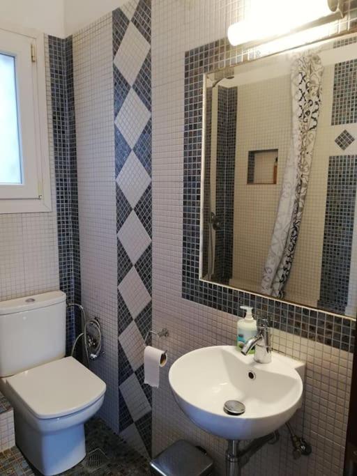 Two-Bedroom House photo 2