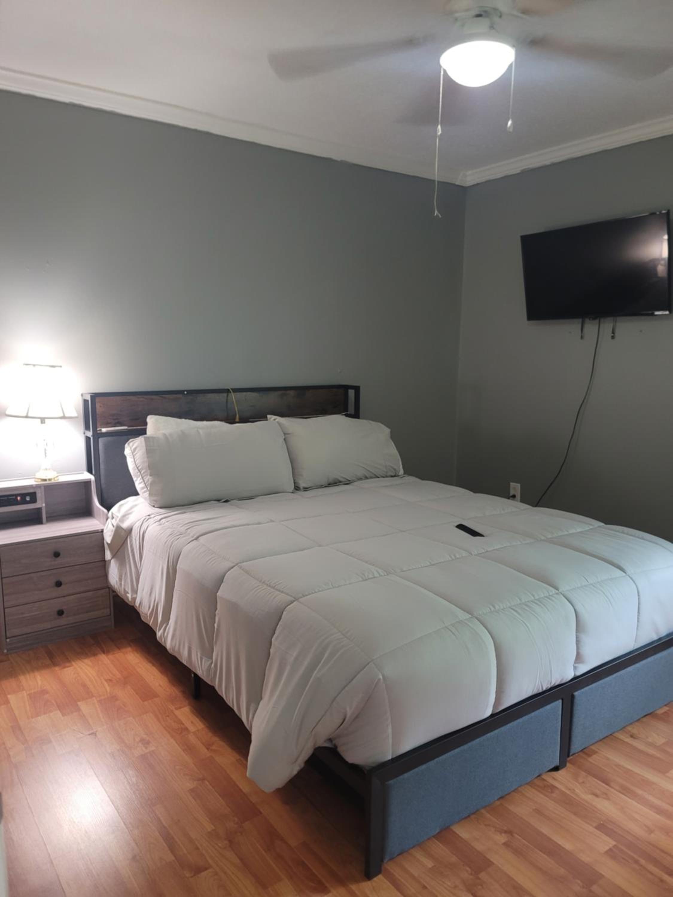 Four-Bedroom House photo 2