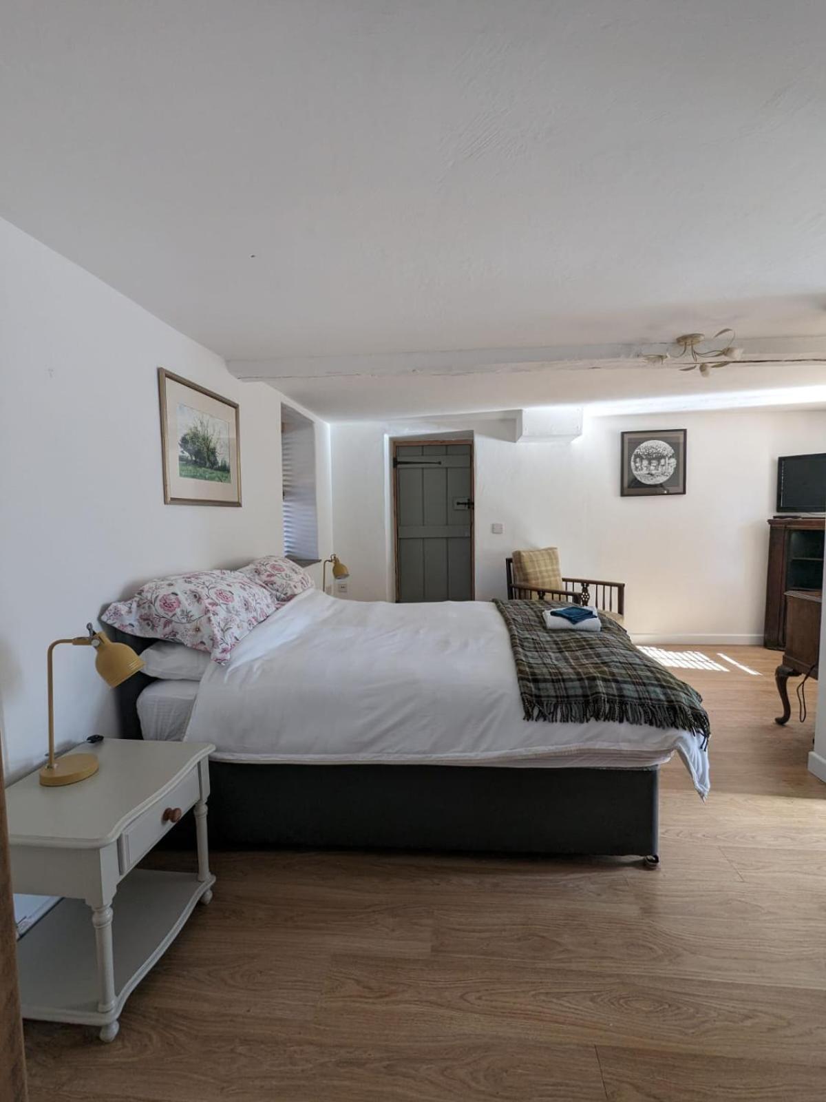 Deluxe Double Room with Shower photo 1