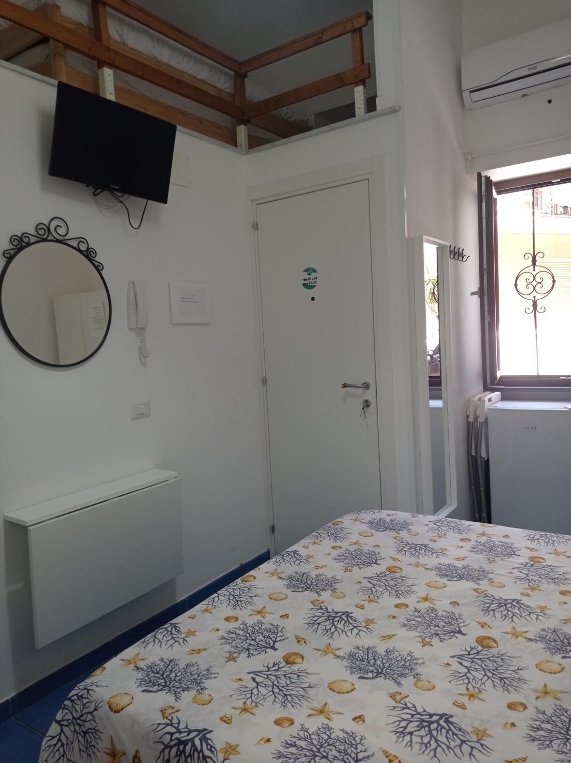 Double Room with Private Bathroom photo 2