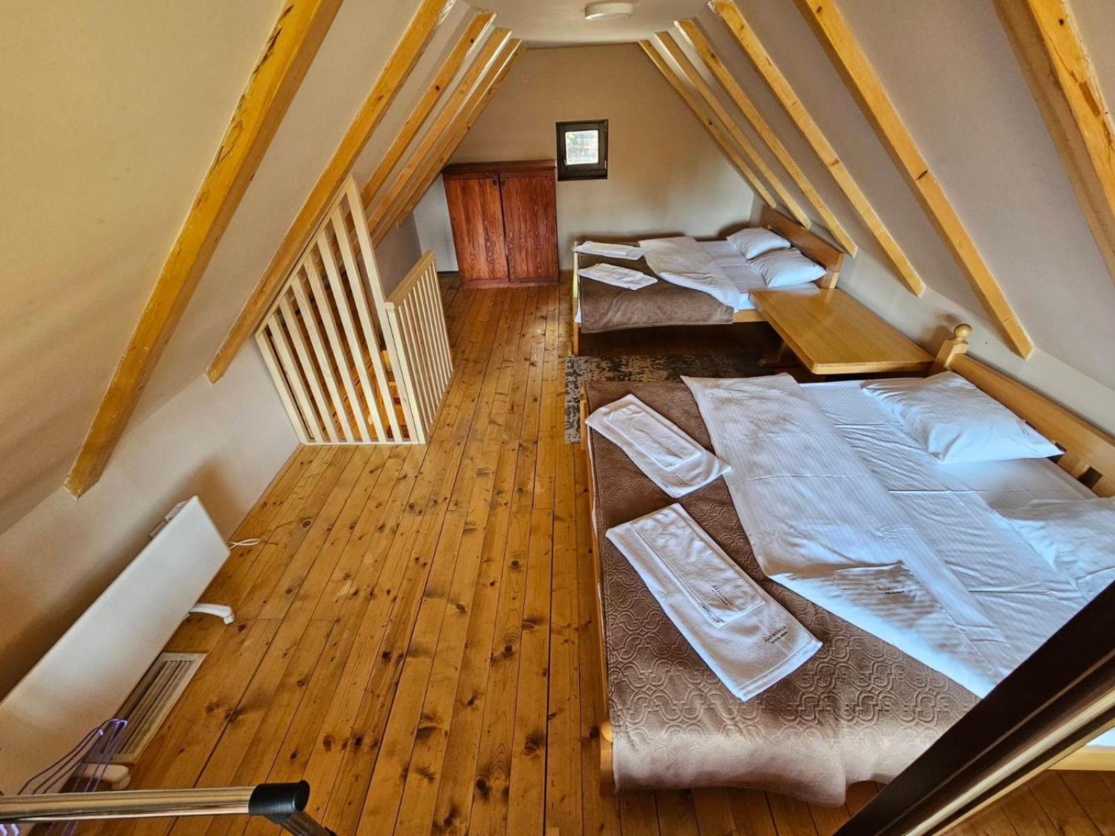 One-Bedroom House photo 1