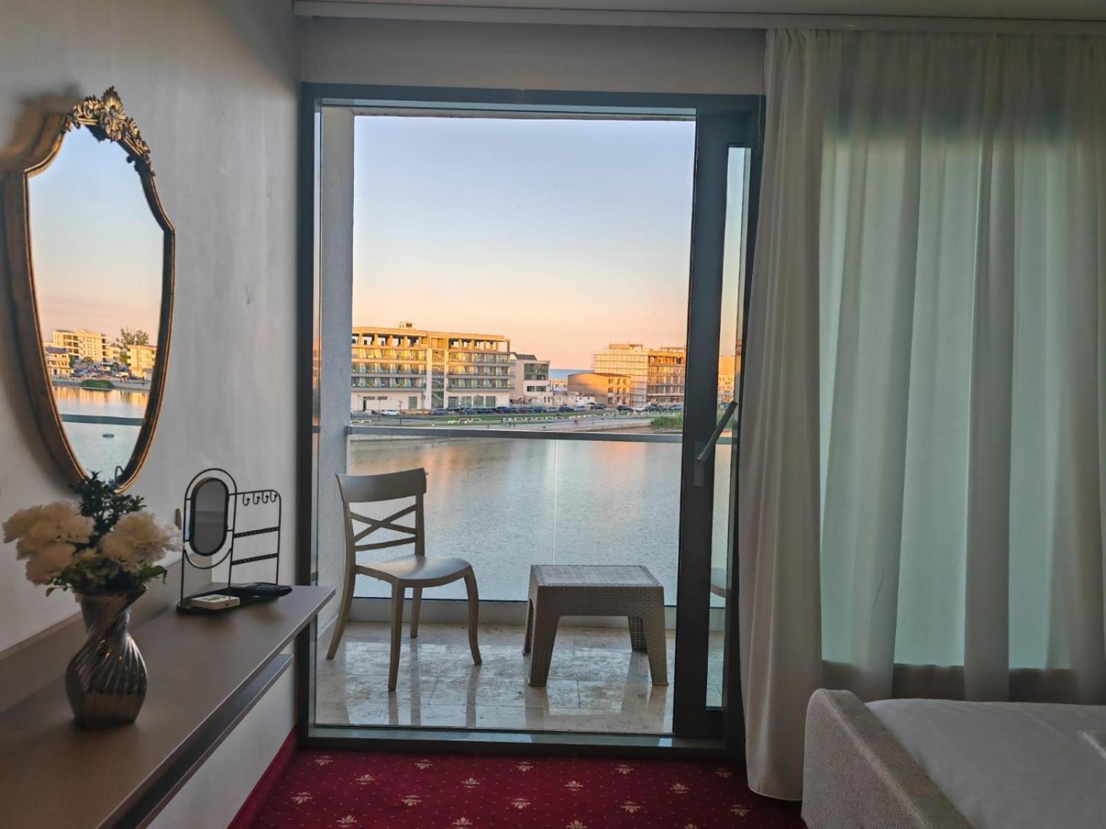 Deluxe Double Room With Balcony And Sea View