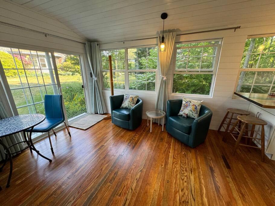 One-Bedroom House photo 2
