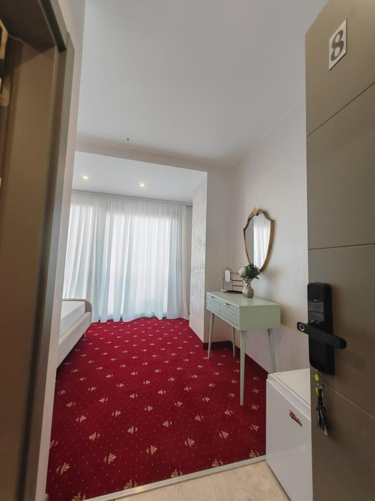 Deluxe Double Room With Balcony And Sea View