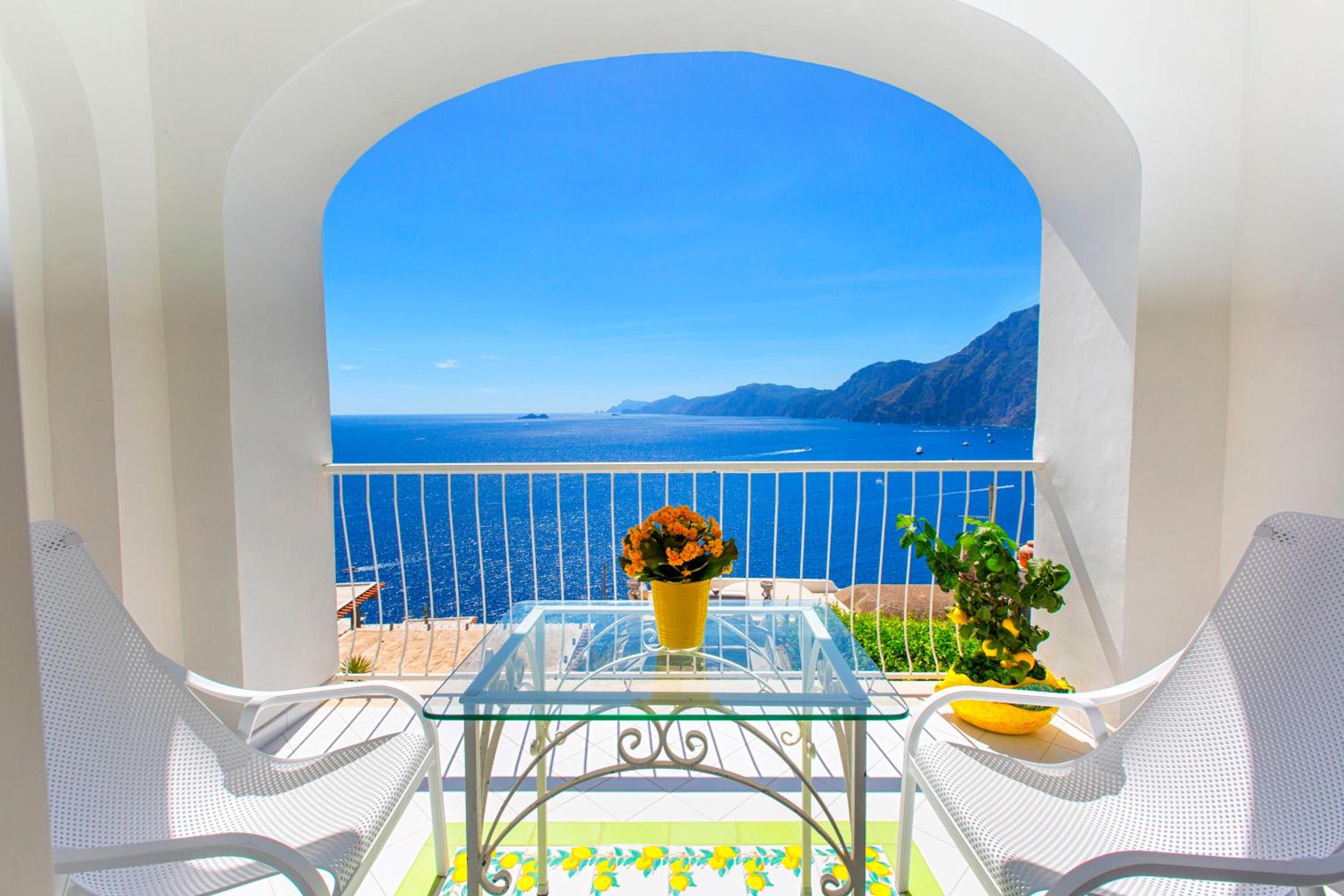 Standard Double Room with Sea View - Photo 12
