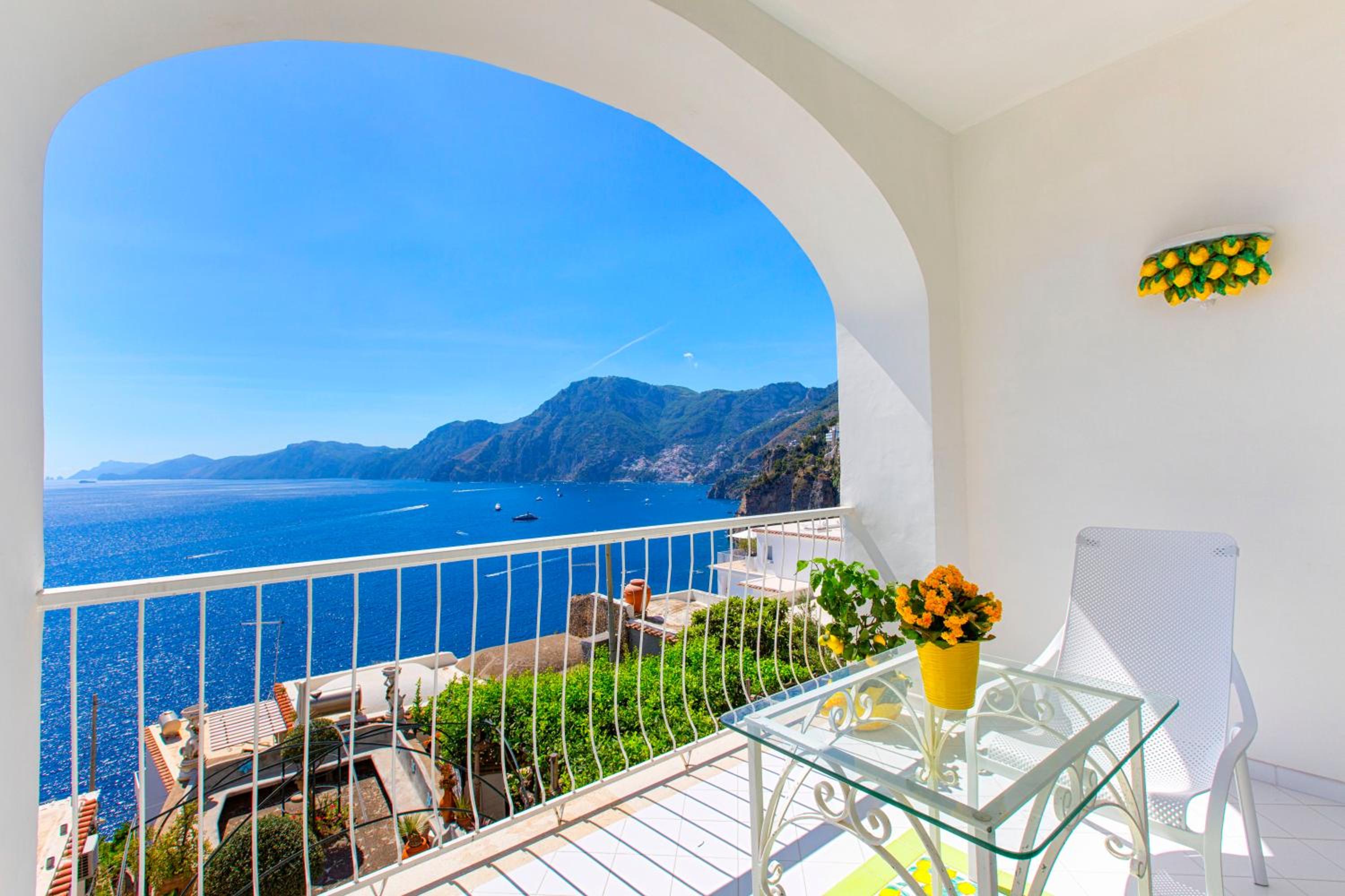 Standard Double Room with Sea View - Photo 15