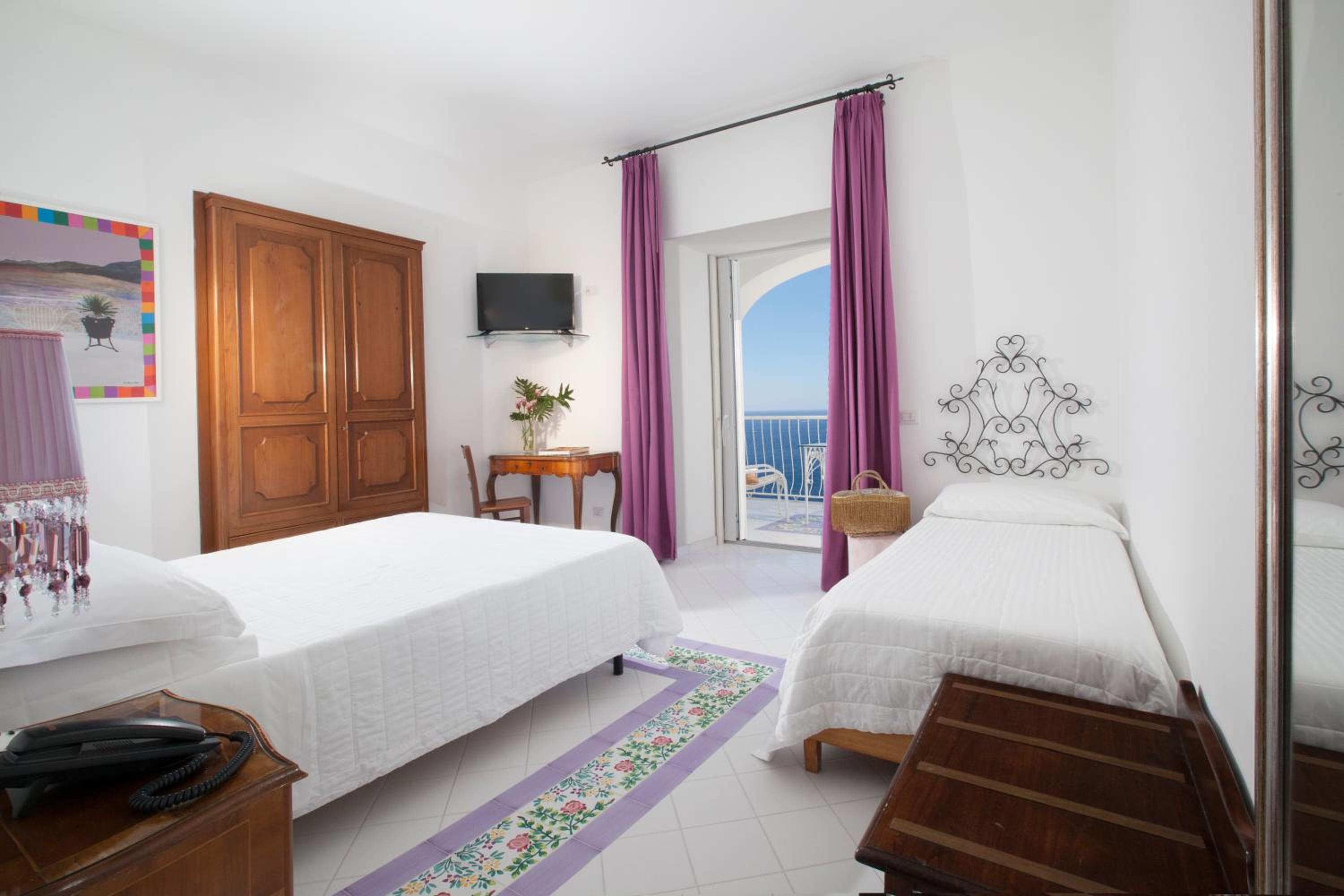 Triple Room with Sea View - Photo 14