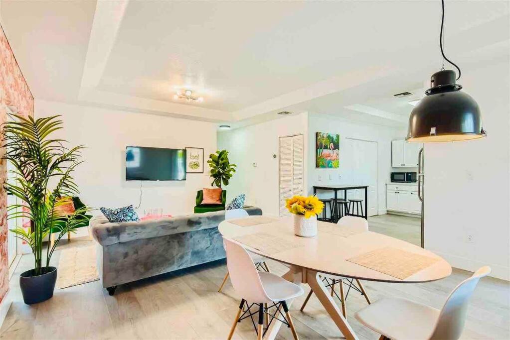 Apartment photo 2