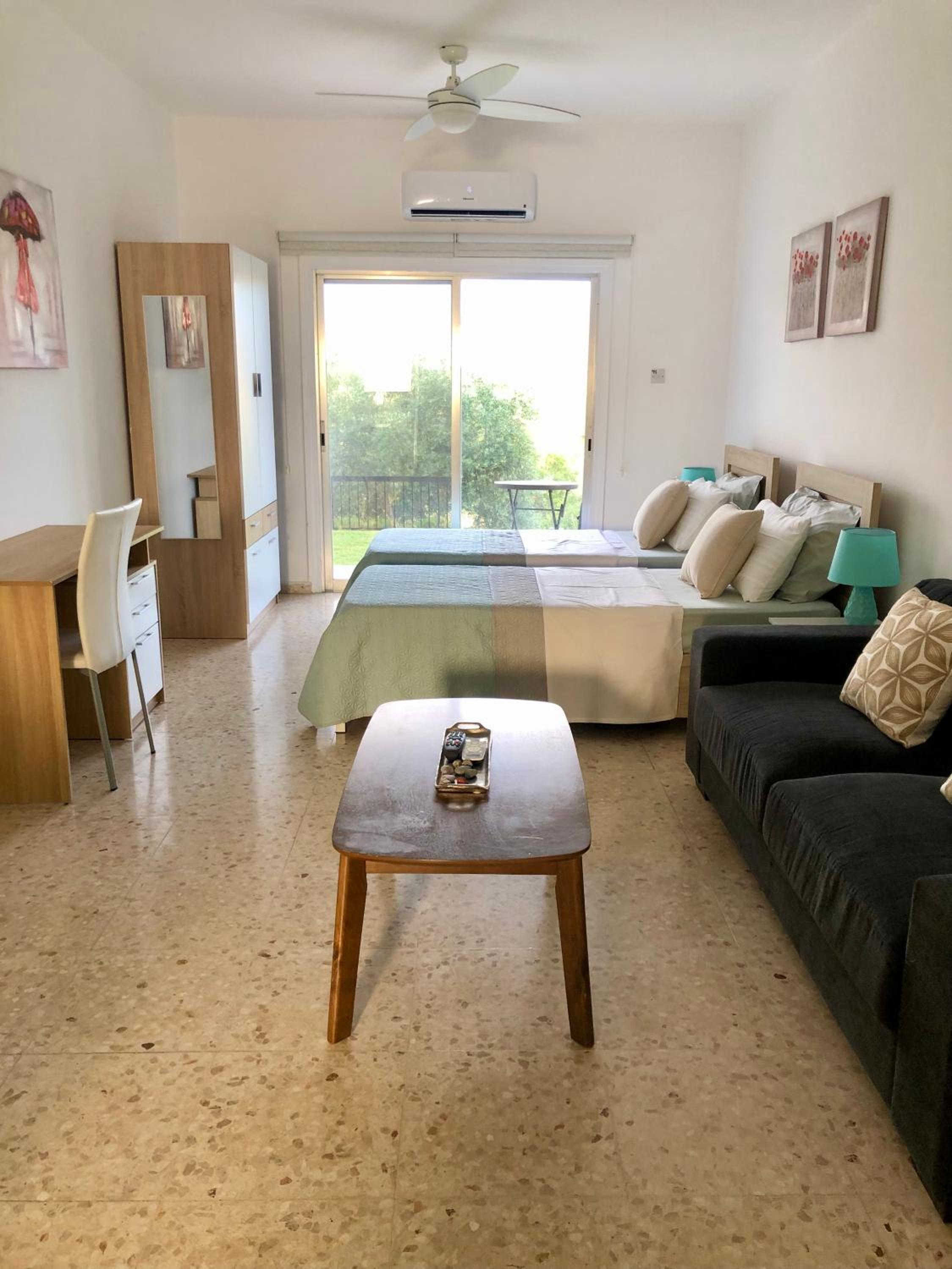 Standard Twin Room with Sea View