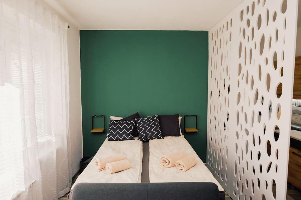One-Bedroom Apartment photo 3