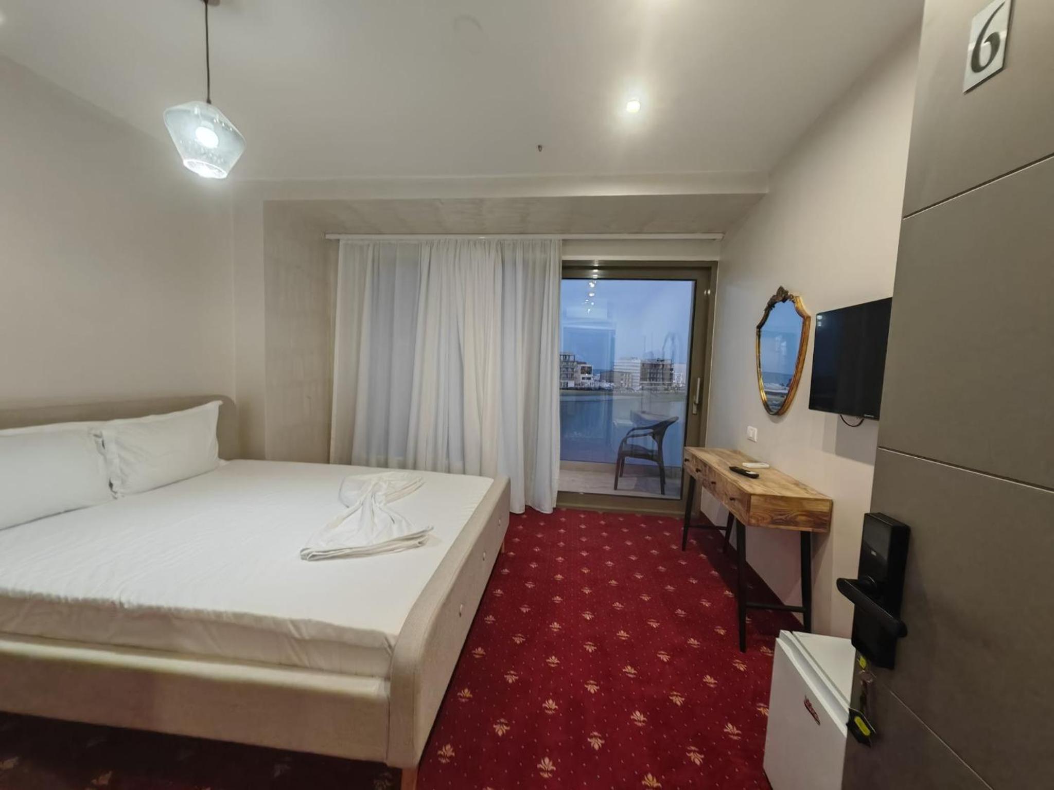 Double Room with Balcony and Sea View