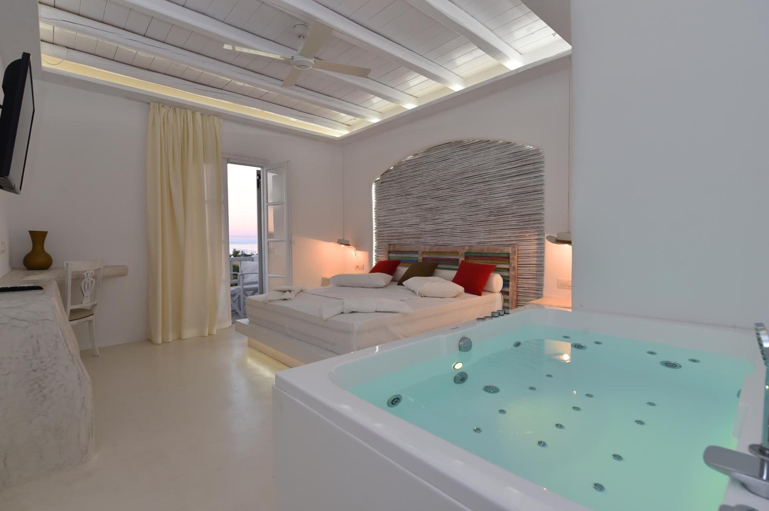 Superior Suite - Photo 1
