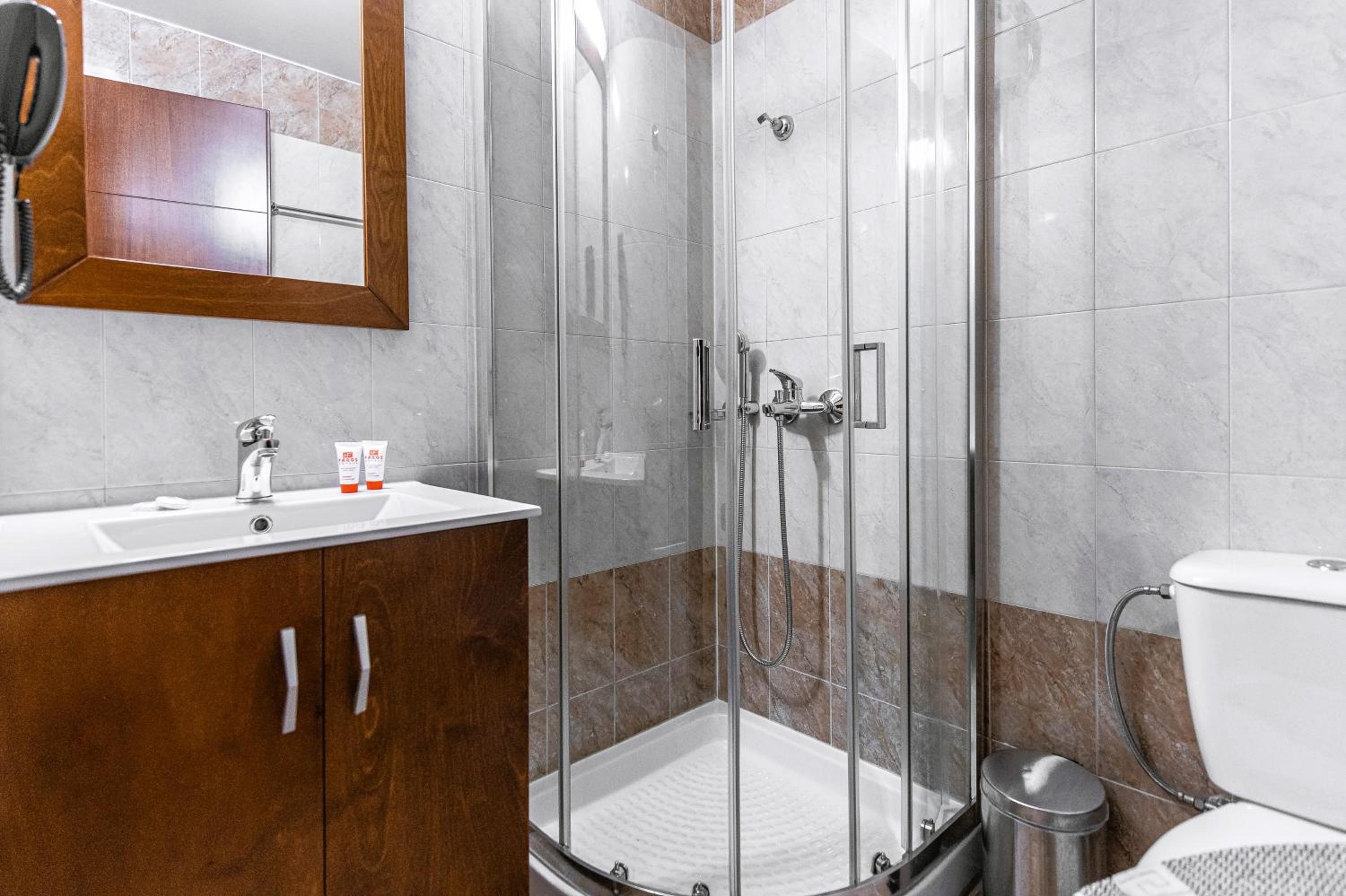 Economy Double or Twin Room - Photo 8