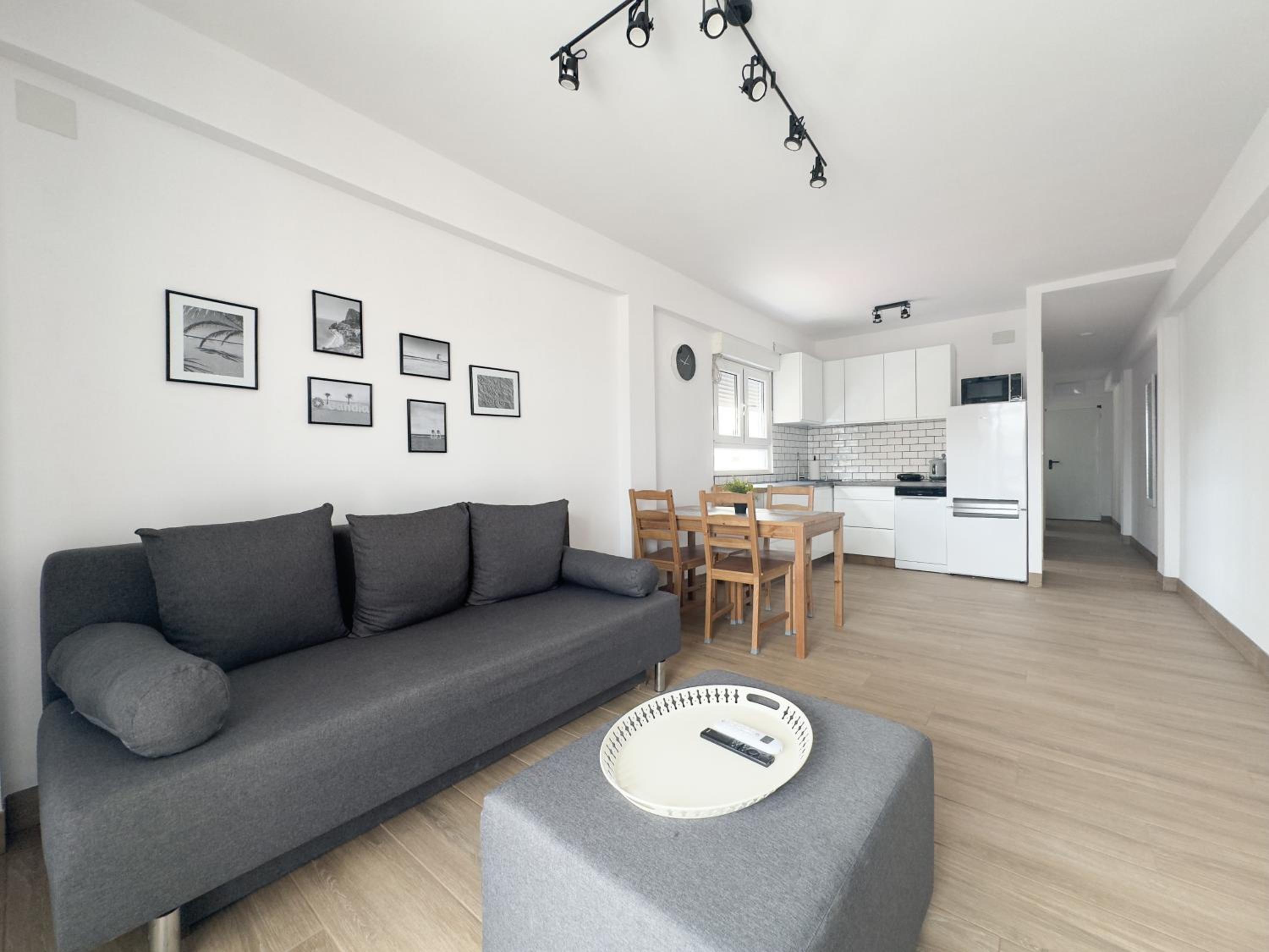 Apartamento de dos habitaciones con balcón