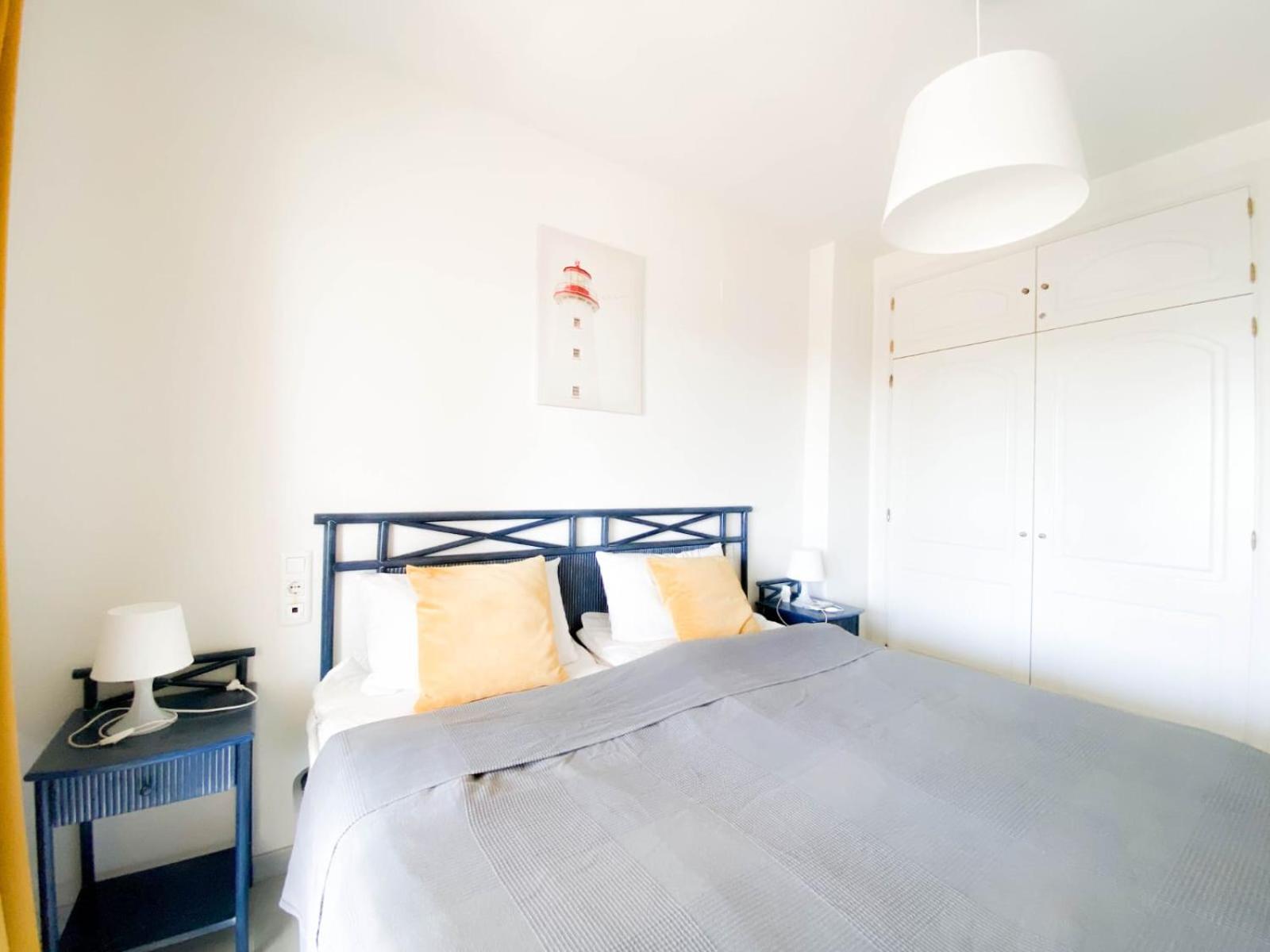 Two-Bedroom Apartment with Terrace and Sea View photo 3