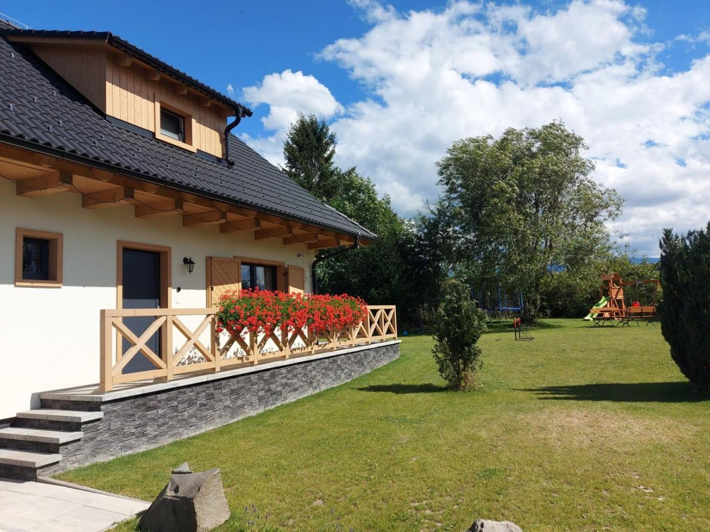 Three-Bedroom Chalet photo 2